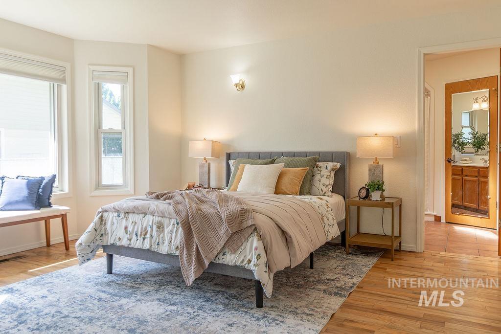 8826 W Midland Street, Boise, Idaho 83704, 3 Bedrooms, 2 Bathrooms, Residential For Sale, Price $439,500, 98985342