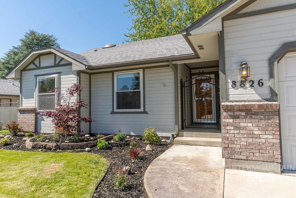 8826 W Midland Street, Boise, Idaho 83704, 3 Bedrooms, 2 Bathrooms, Residential For Sale, Price $439,500, 98985342