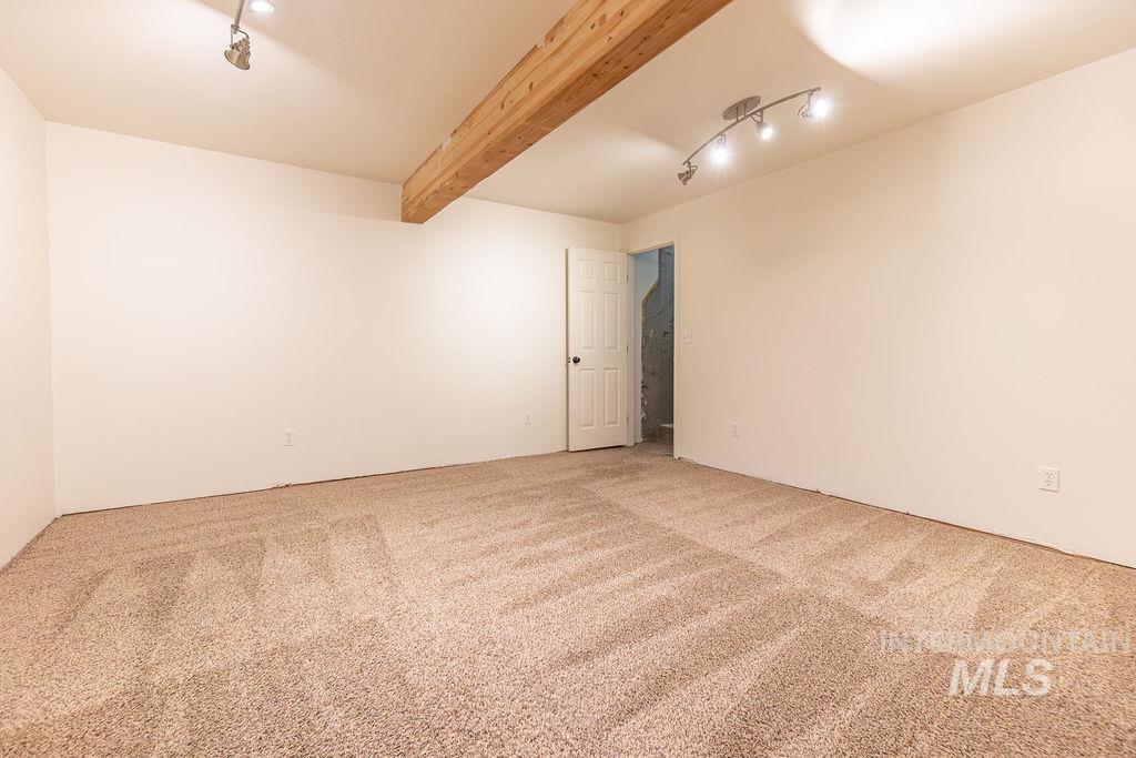 8826 W Midland Street, Boise, Idaho 83704, 3 Bedrooms, 2 Bathrooms, Residential For Sale, Price $439,500, 98985342