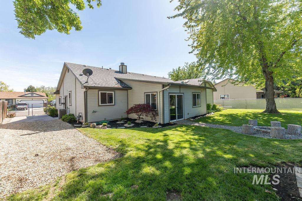 8826 W Midland Street, Boise, Idaho 83704, 3 Bedrooms, 2 Bathrooms, Residential For Sale, Price $439,500, 98985342