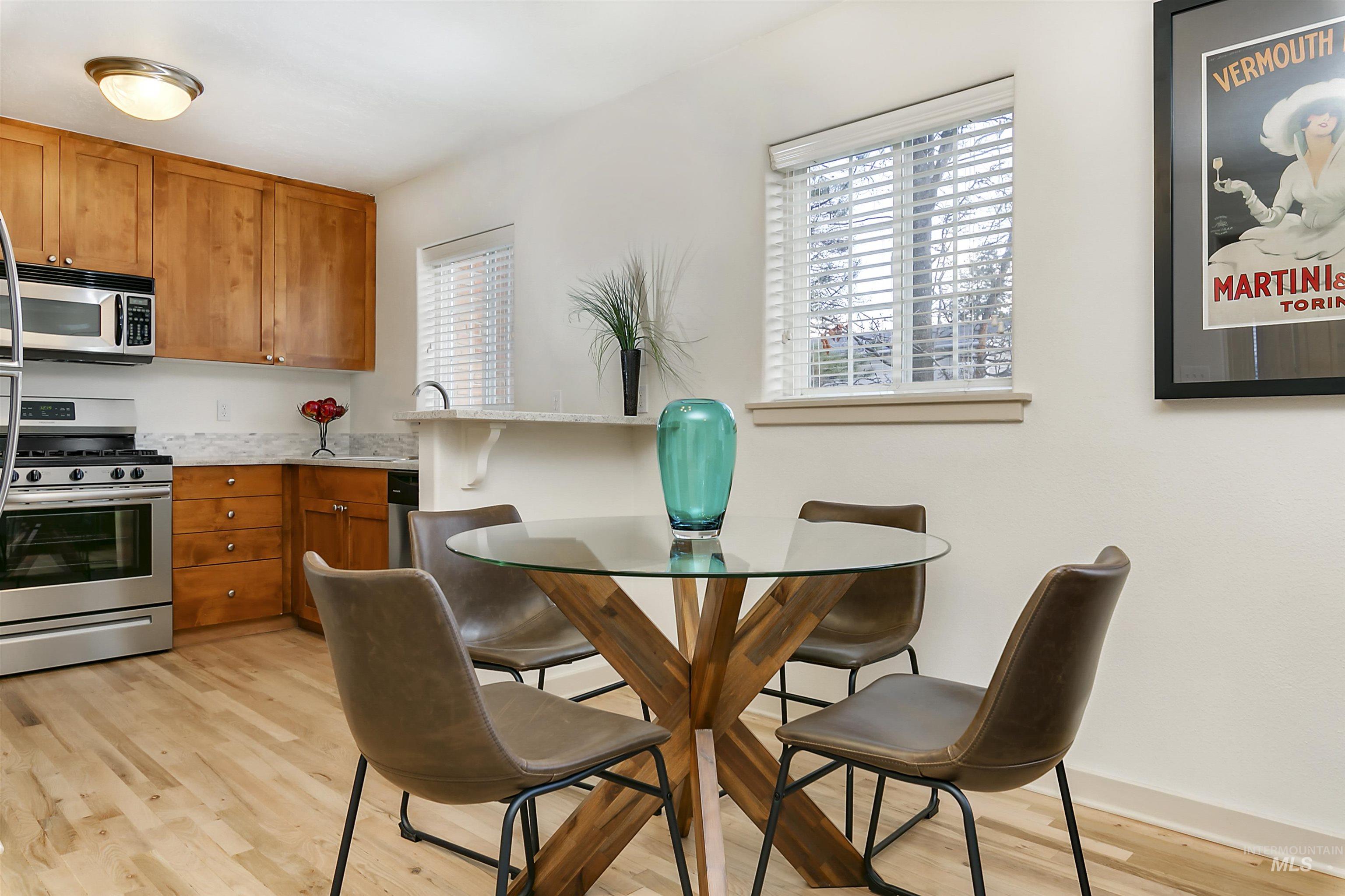 418 W Village Ln, Boise, Idaho 83702, 2 Bedrooms, 1 Bathroom, Residential For Sale, Price $325,000,MLS 98985343