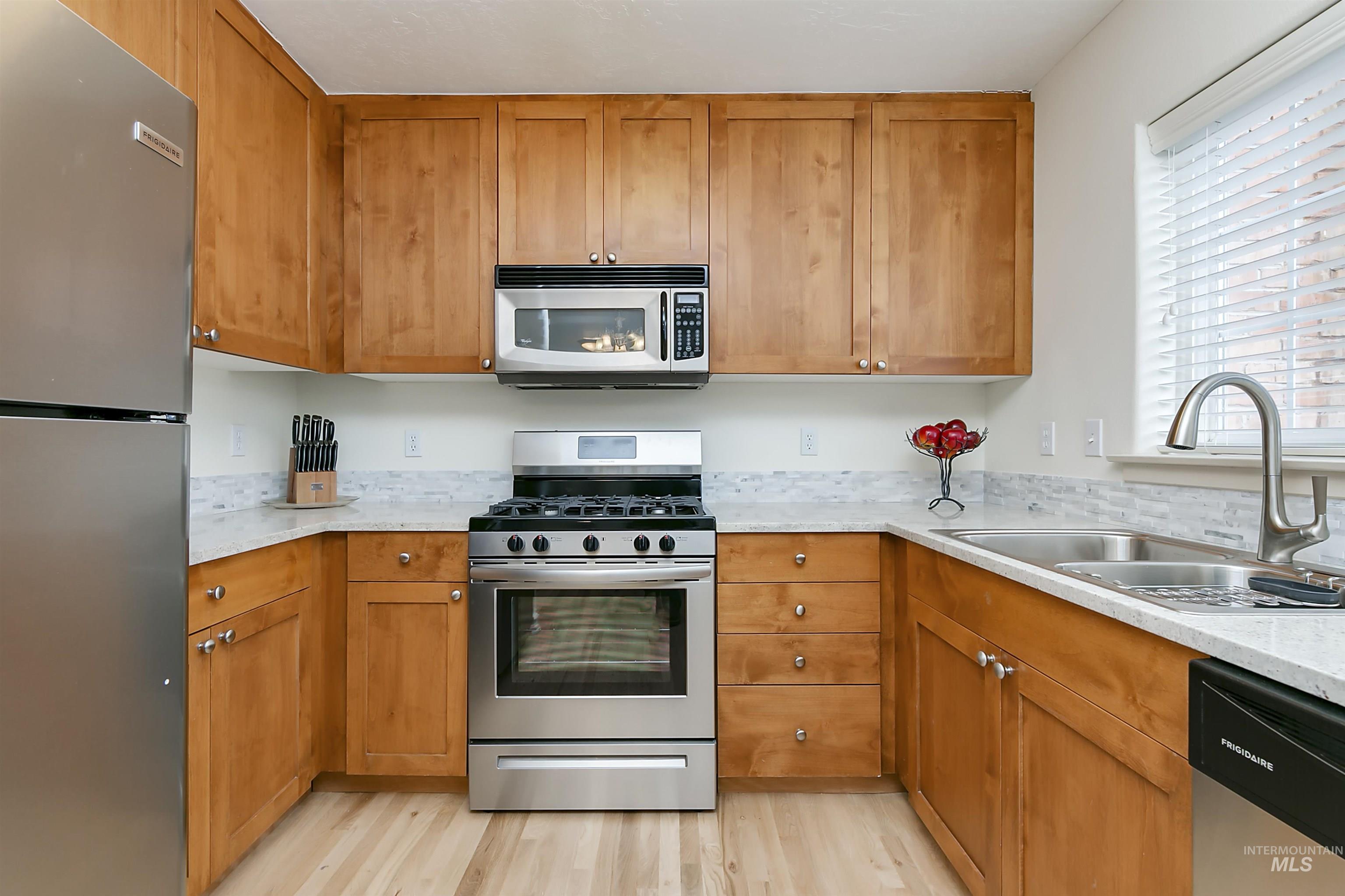 418 W Village Ln, Boise, Idaho 83702, 2 Bedrooms, 1 Bathroom, Residential For Sale, Price $325,000,MLS 98985343