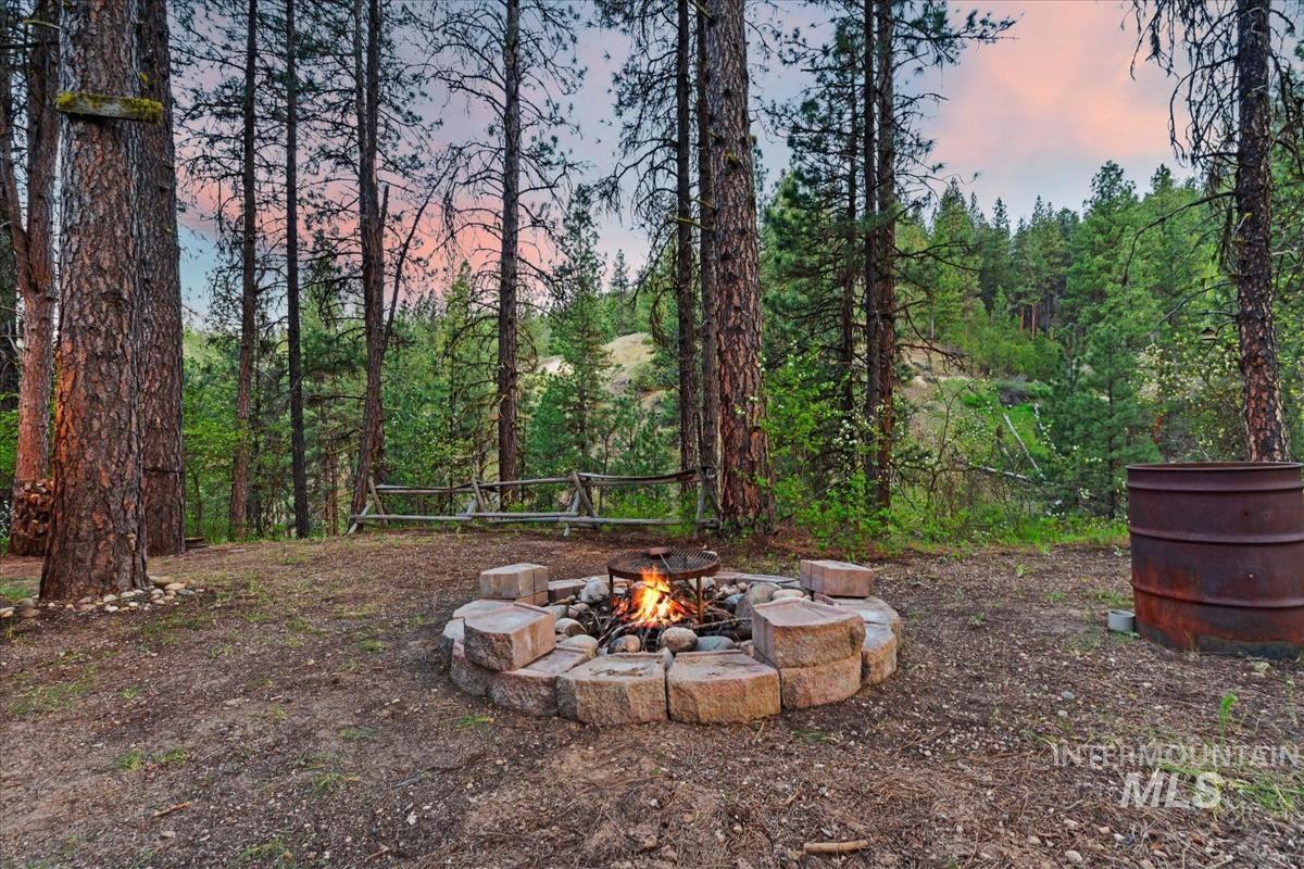15 Cloudy Ln, Garden Valley, Idaho 83622, 2 Bedrooms, 1 Bathroom, Residential For Sale, Price $374,990,MLS 98985344