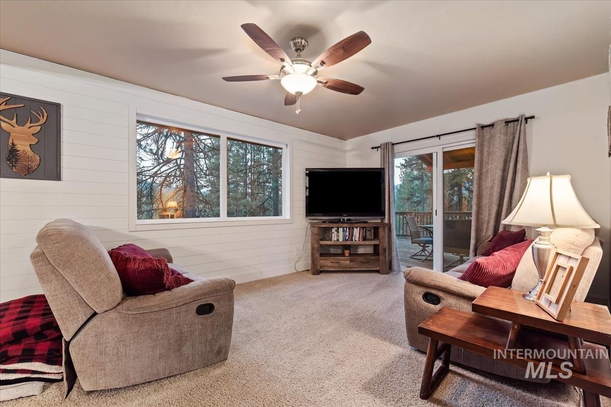 15 Cloudy Ln, Garden Valley, Idaho 83622, 2 Bedrooms, 1 Bathroom, Residential For Sale, Price $374,990,MLS 98985344
