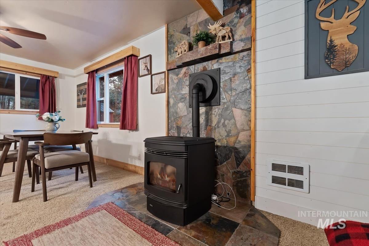 15 Cloudy Ln, Garden Valley, Idaho 83622, 2 Bedrooms, 1 Bathroom, Residential For Sale, Price $374,990,MLS 98985344