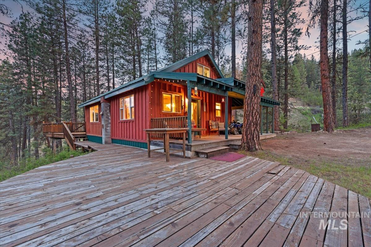 15 Cloudy Ln, Garden Valley, Idaho 83622, 2 Bedrooms, 1 Bathroom, Residential For Sale, Price $374,990,MLS 98985344