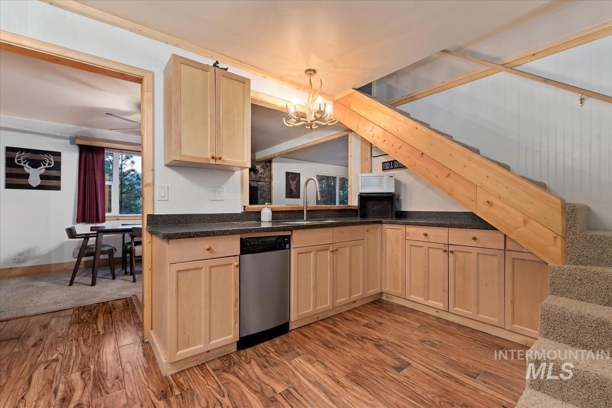 15 Cloudy Ln, Garden Valley, Idaho 83622, 2 Bedrooms, 1 Bathroom, Residential For Sale, Price $374,990,MLS 98985344