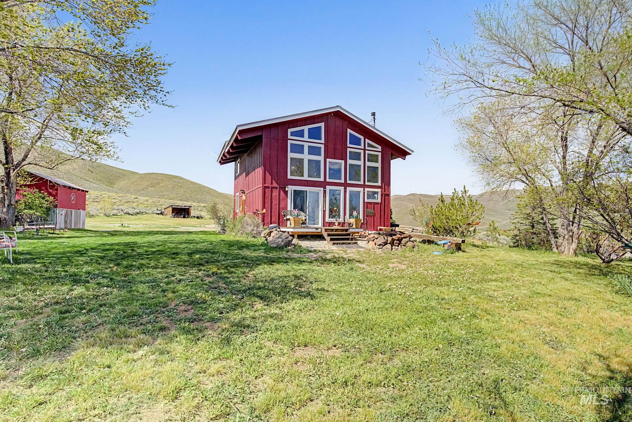 91 Willow Creek Rd, Fairfield, Idaho 83327, 3 Bedrooms, 1.5 Bathrooms, Residential For Sale, Price $599,000,MLS 98985348
