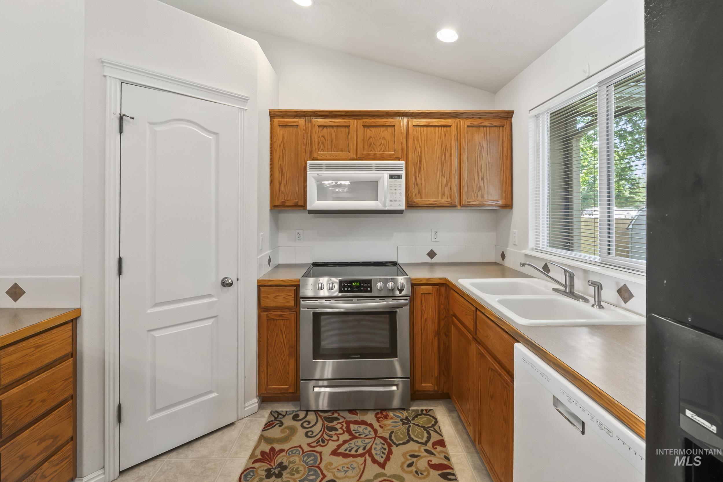8093 W Galileo, Boise, Idaho 83709, 3 Bedrooms, 2 Bathrooms, Residential For Sale, Price $425,000,MLS 98985349