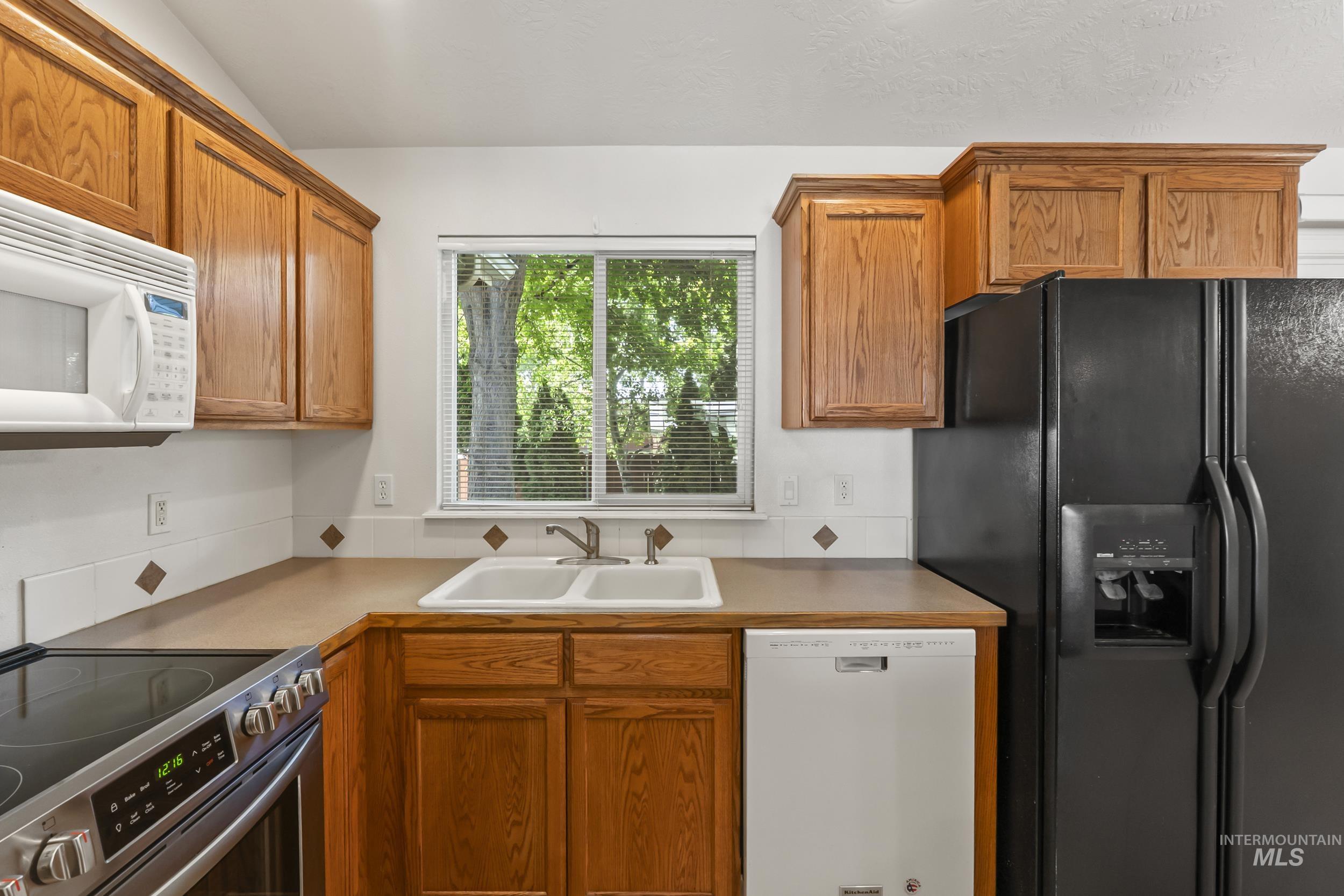 8093 W Galileo, Boise, Idaho 83709, 3 Bedrooms, 2 Bathrooms, Residential For Sale, Price $425,000,MLS 98985349