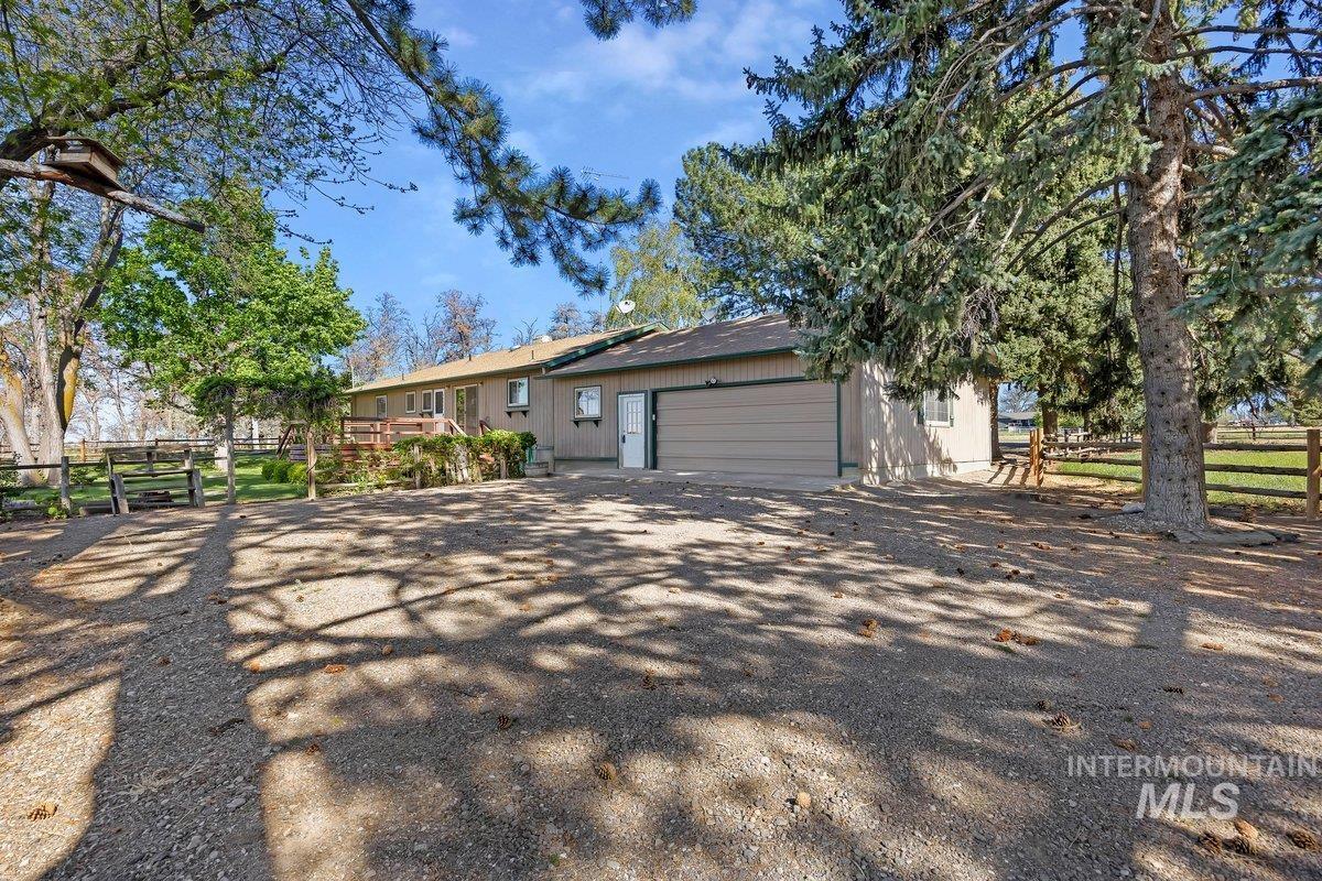 293 E 400 S, Jerome, Idaho 83338, 5 Bedrooms, 3 Bathrooms, Residential For Sale, Price $585,000,MLS 98985350