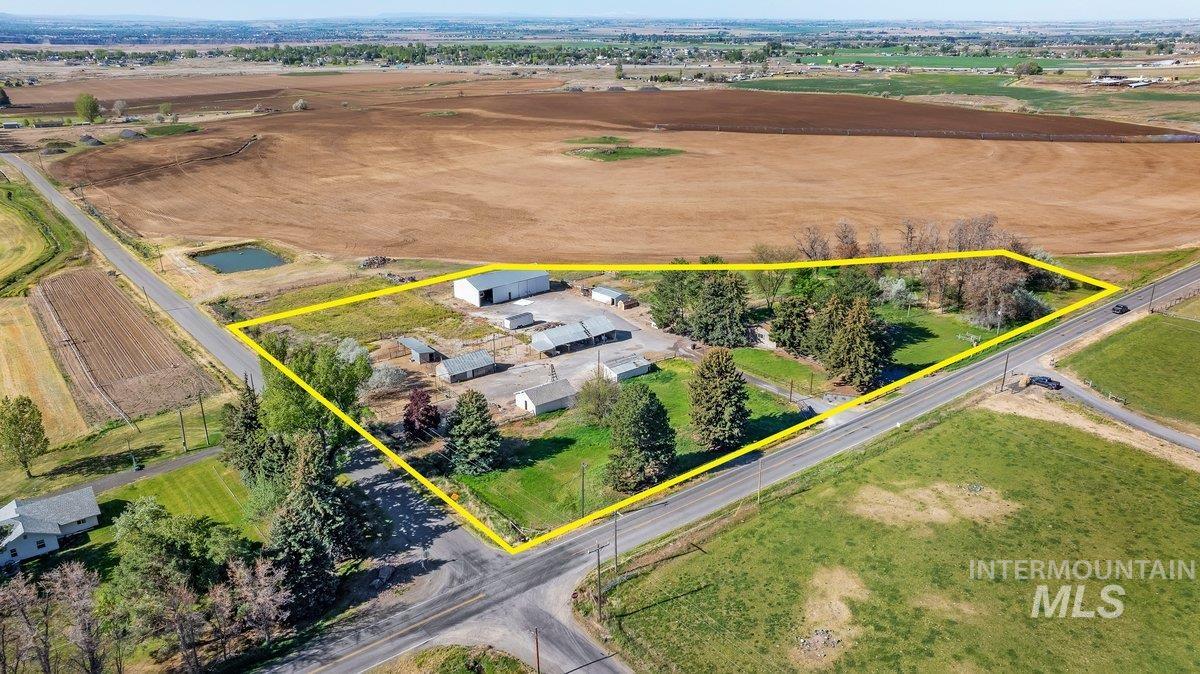 293 E 400 S, Jerome, Idaho 83338, 5 Bedrooms, 3 Bathrooms, Residential For Sale, Price $585,000,MLS 98985350