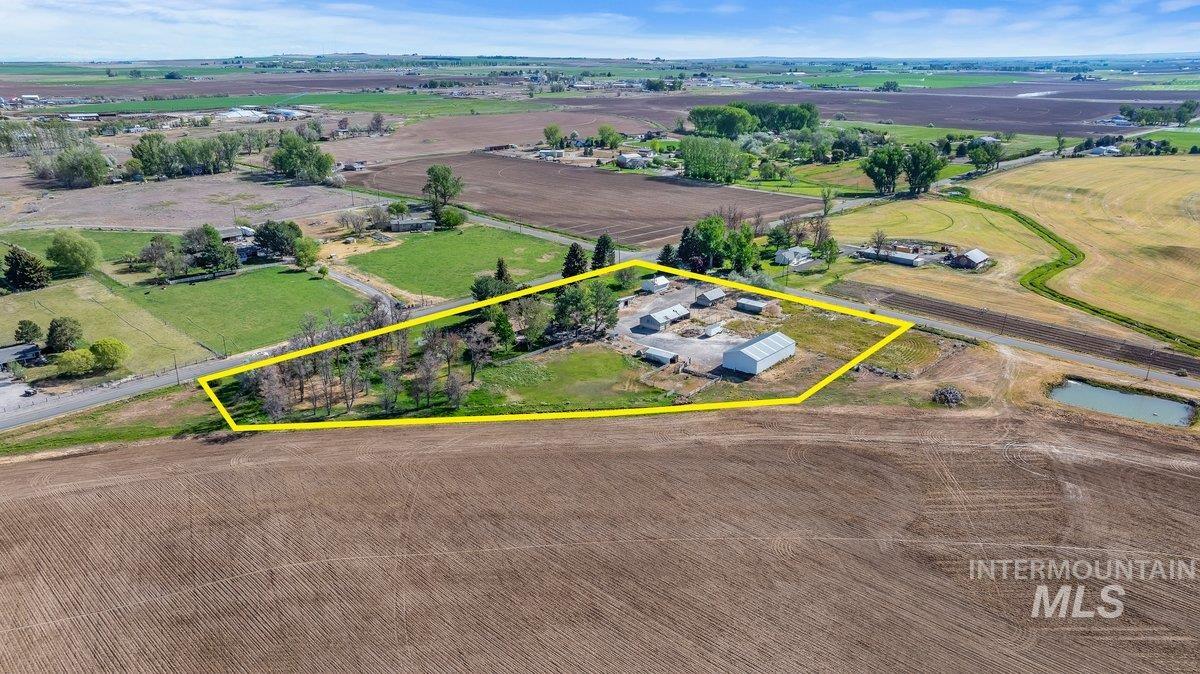 293 E 400 S, Jerome, Idaho 83338, 5 Bedrooms, 3 Bathrooms, Residential For Sale, Price $585,000,MLS 98985350