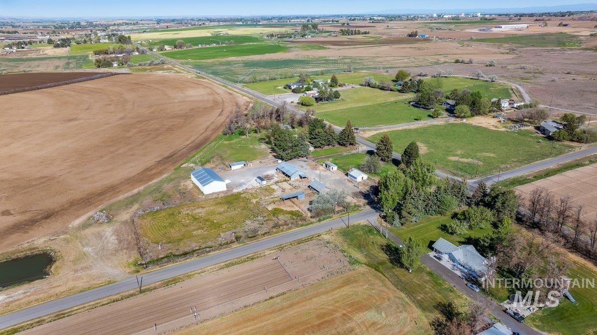293 E 400 S, Jerome, Idaho 83338, 5 Bedrooms, 3 Bathrooms, Residential For Sale, Price $585,000,MLS 98985350