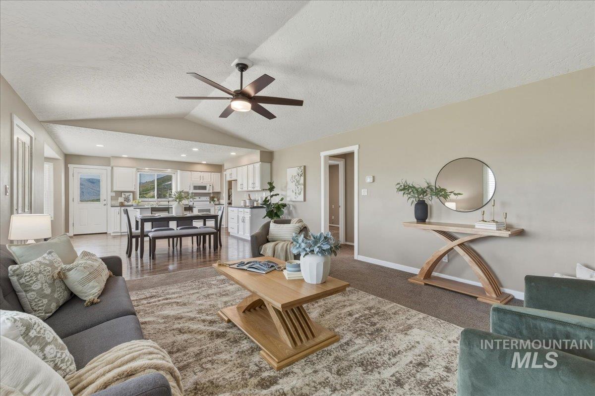 5303 Montour Rd., Emmett, Idaho 83617, 3 Bedrooms, 2 Bathrooms, Residential For Sale, Price $740,000,MLS 98985351