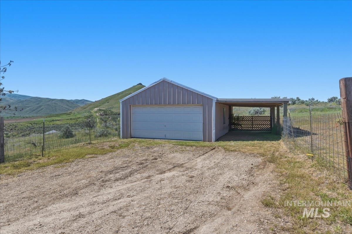 5303 Montour Rd., Emmett, Idaho 83617, 3 Bedrooms, 2 Bathrooms, Residential For Sale, Price $740,000,MLS 98985351