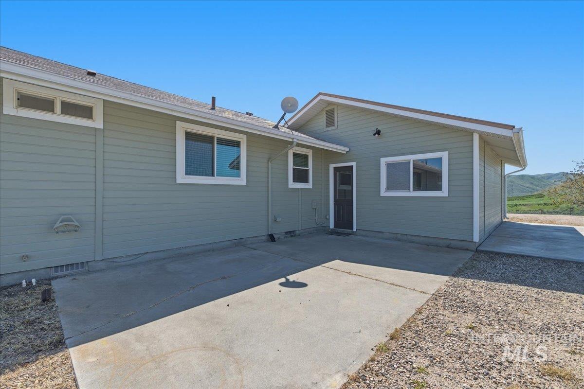 5303 Montour Rd., Emmett, Idaho 83617, 3 Bedrooms, 2 Bathrooms, Residential For Sale, Price $740,000,MLS 98985351