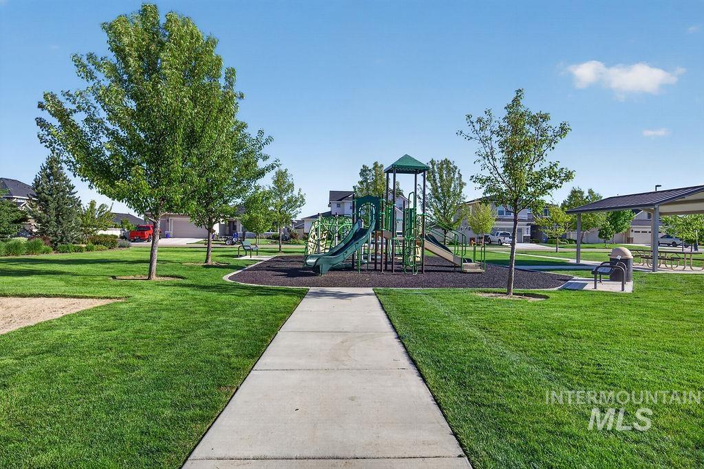 6477 E Monroe St, Nampa, Idaho 83687, 3 Bedrooms, 2 Bathrooms, Residential For Sale, Price $389,900,MLS 98985352