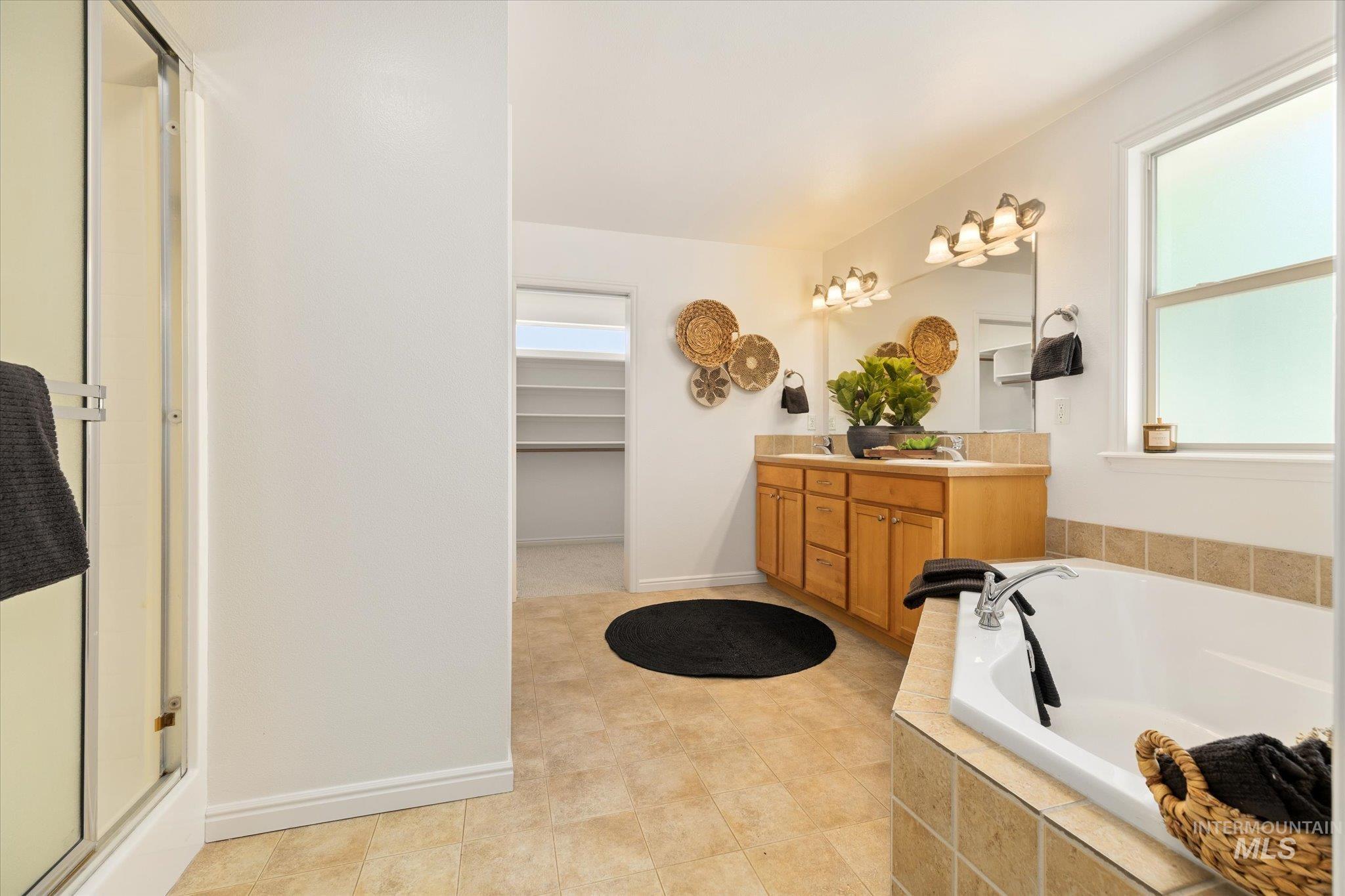 6135 N Booth Ave, Meridian, Idaho 83646, 5 Bedrooms, 3 Bathrooms, Residential For Sale, Price $624,900,MLS 98985353