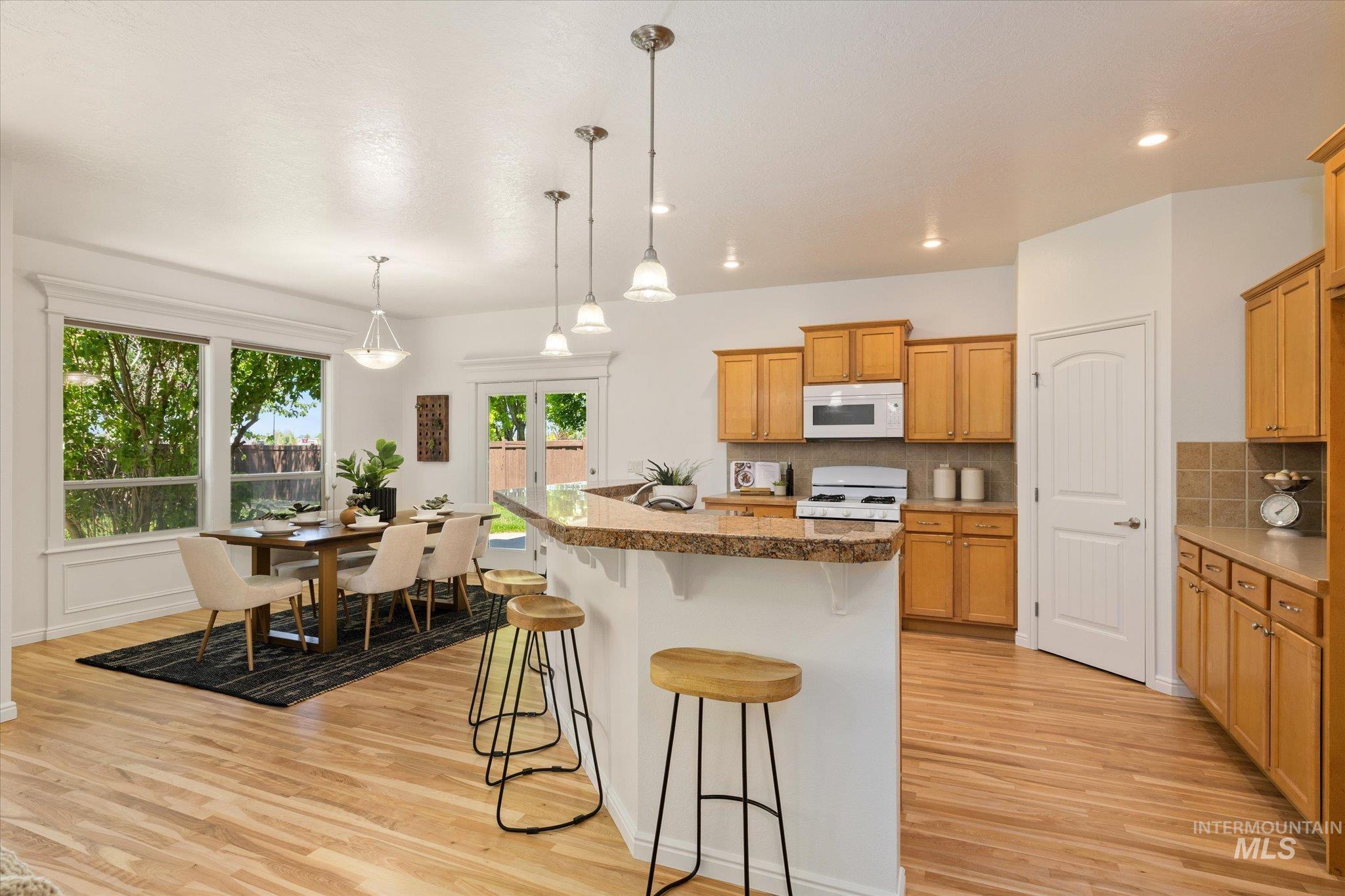 6135 N Booth Ave, Meridian, Idaho 83646, 5 Bedrooms, 3 Bathrooms, Residential For Sale, Price $624,900,MLS 98985353