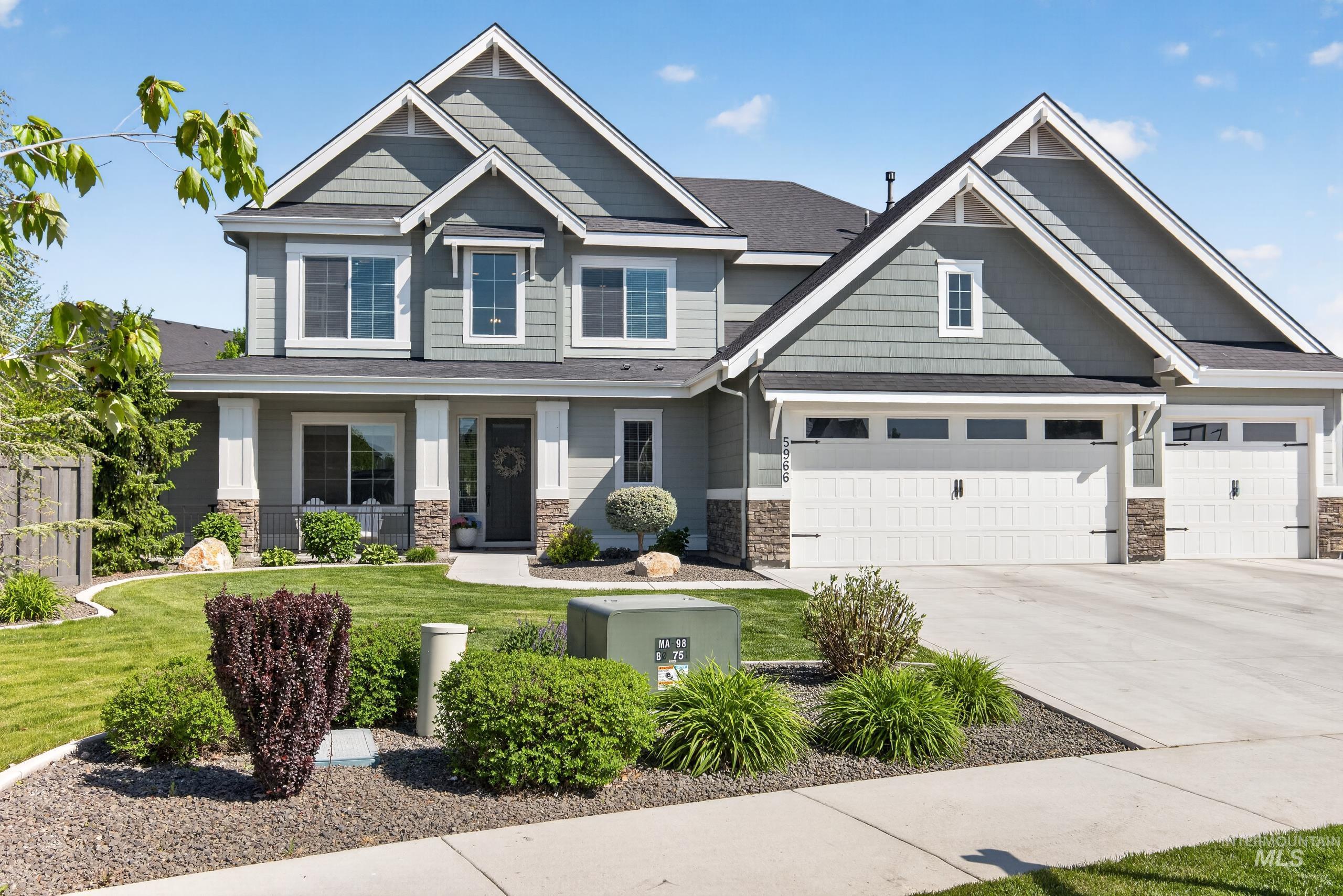 5966 S Astoria, Meridian, Idaho 83642, 5 Bedrooms, 3.5 Bathrooms, Residential For Sale, Price $975,000,MLS 98985354