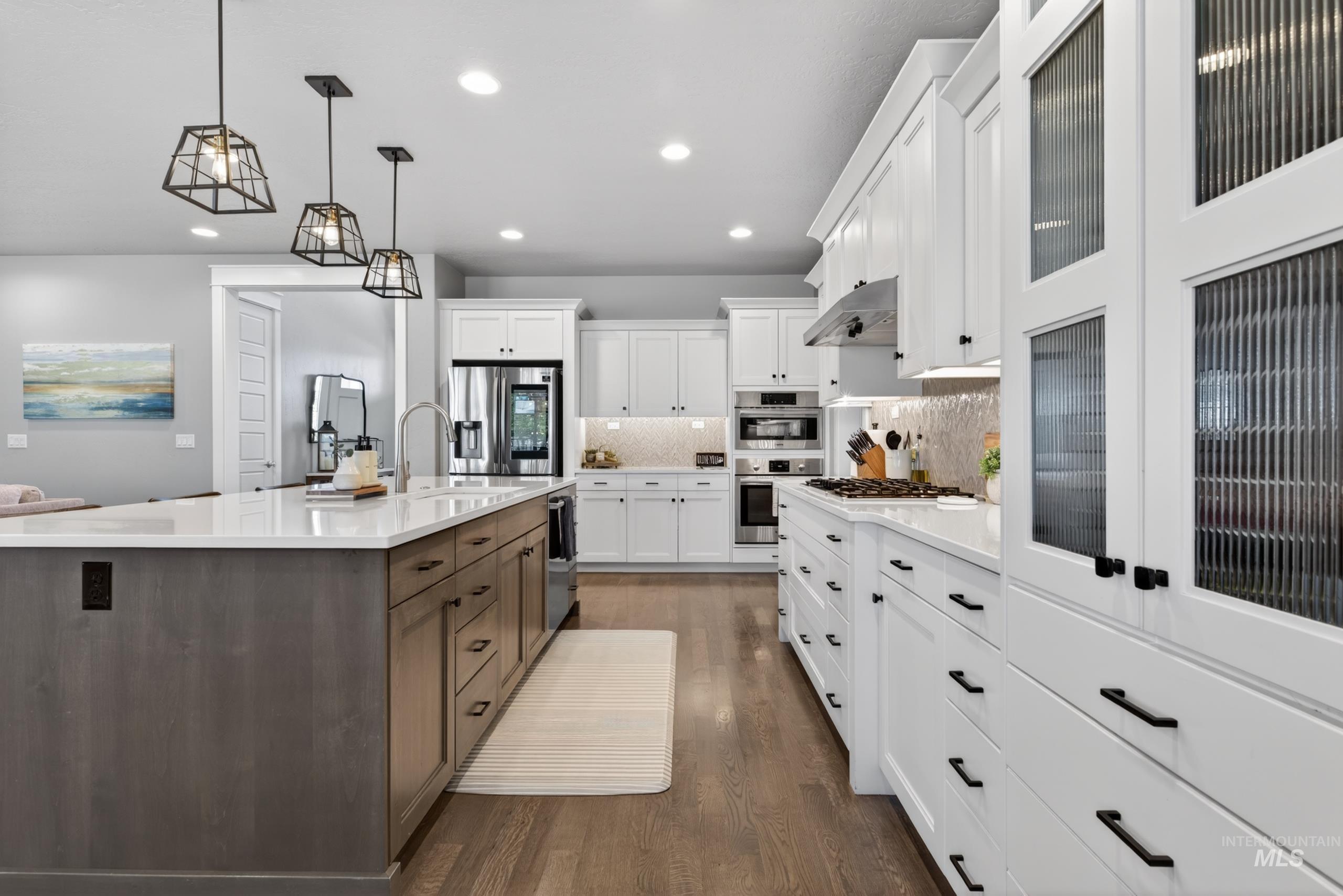 5966 S Astoria, Meridian, Idaho 83642, 5 Bedrooms, 3.5 Bathrooms, Residential For Sale, Price $975,000,MLS 98985354