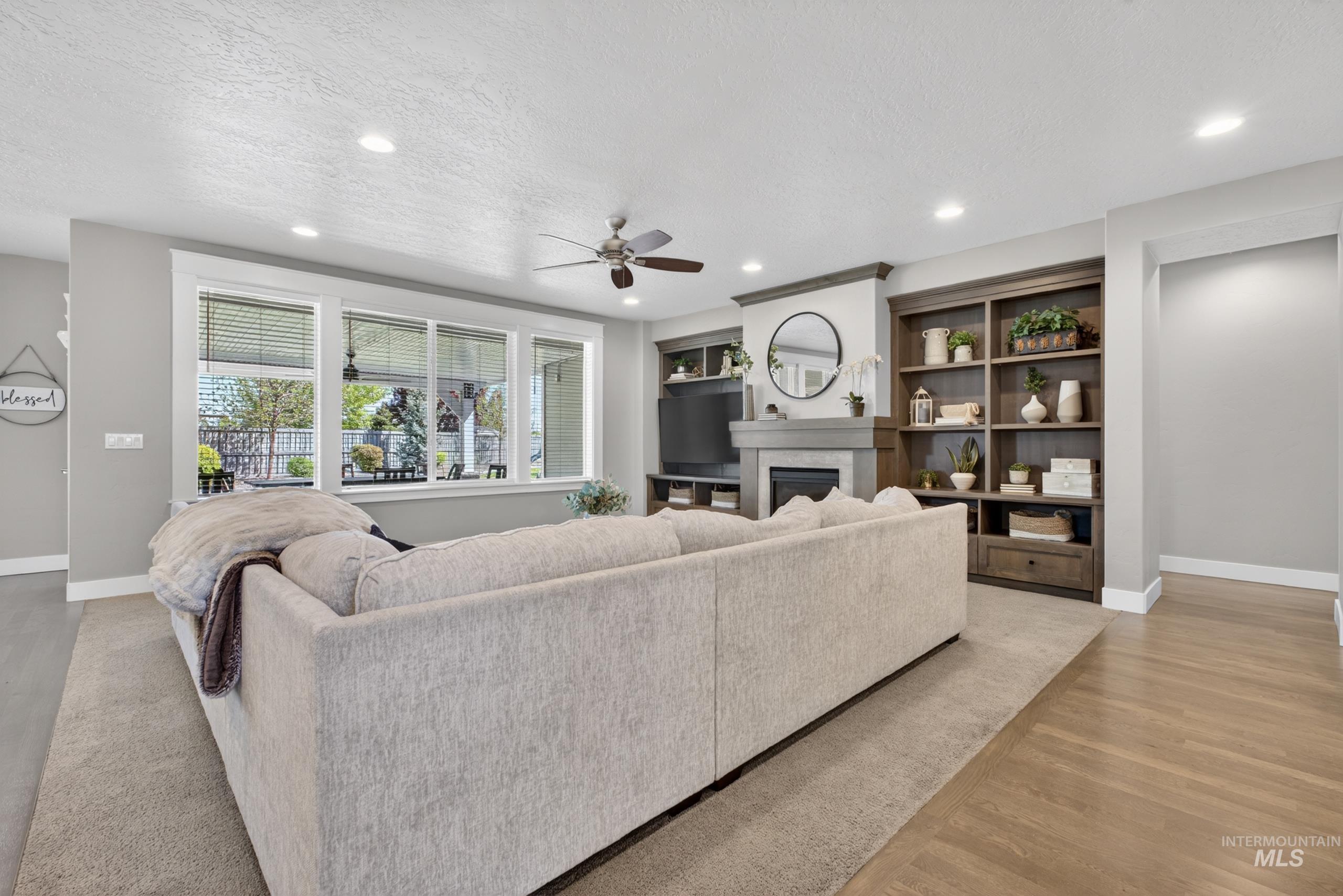 5966 S Astoria, Meridian, Idaho 83642, 5 Bedrooms, 3.5 Bathrooms, Residential For Sale, Price $975,000,MLS 98985354