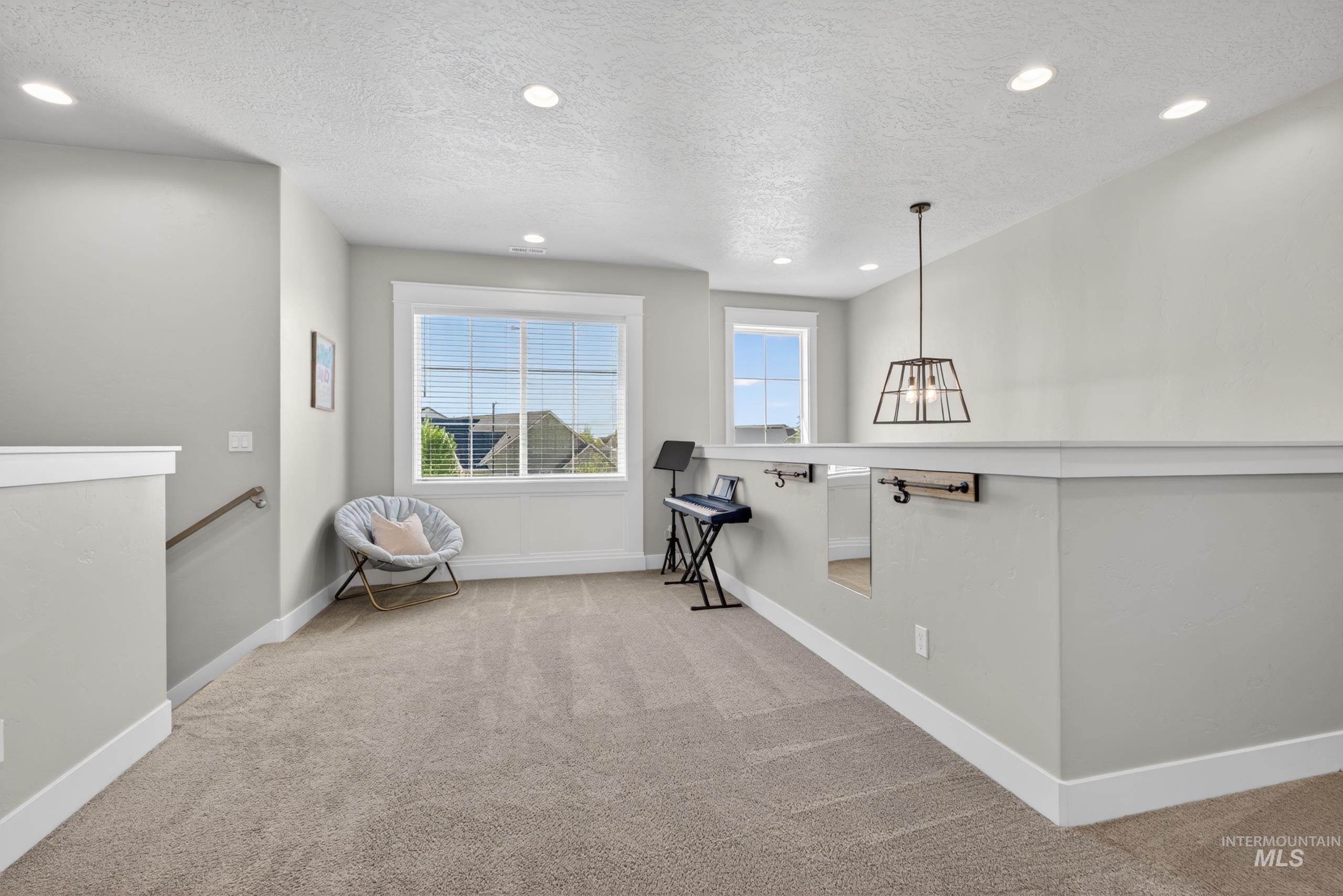 5966 S Astoria, Meridian, Idaho 83642, 5 Bedrooms, 3.5 Bathrooms, Residential For Sale, Price $975,000,MLS 98985354