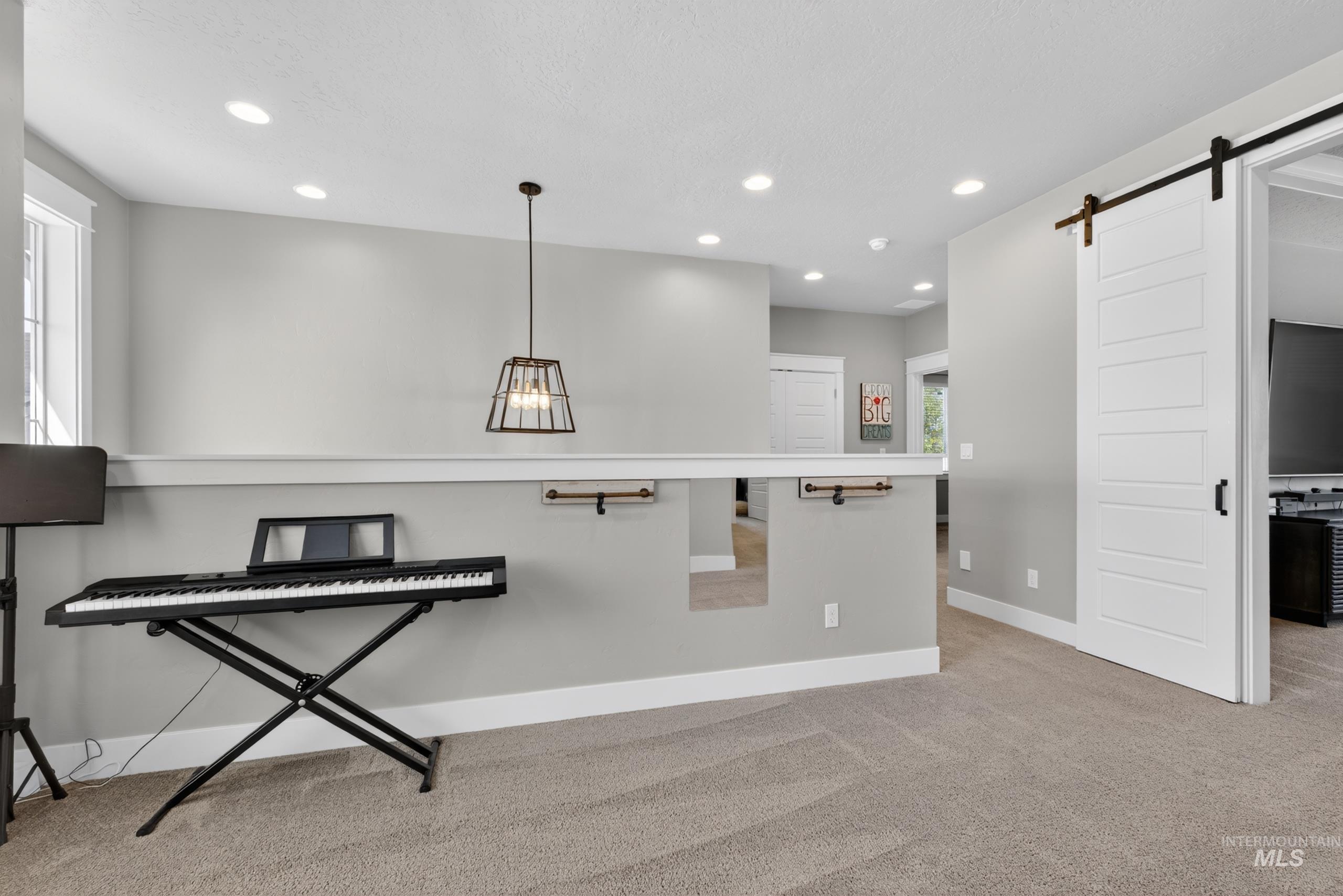 5966 S Astoria, Meridian, Idaho 83642, 5 Bedrooms, 3.5 Bathrooms, Residential For Sale, Price $975,000,MLS 98985354