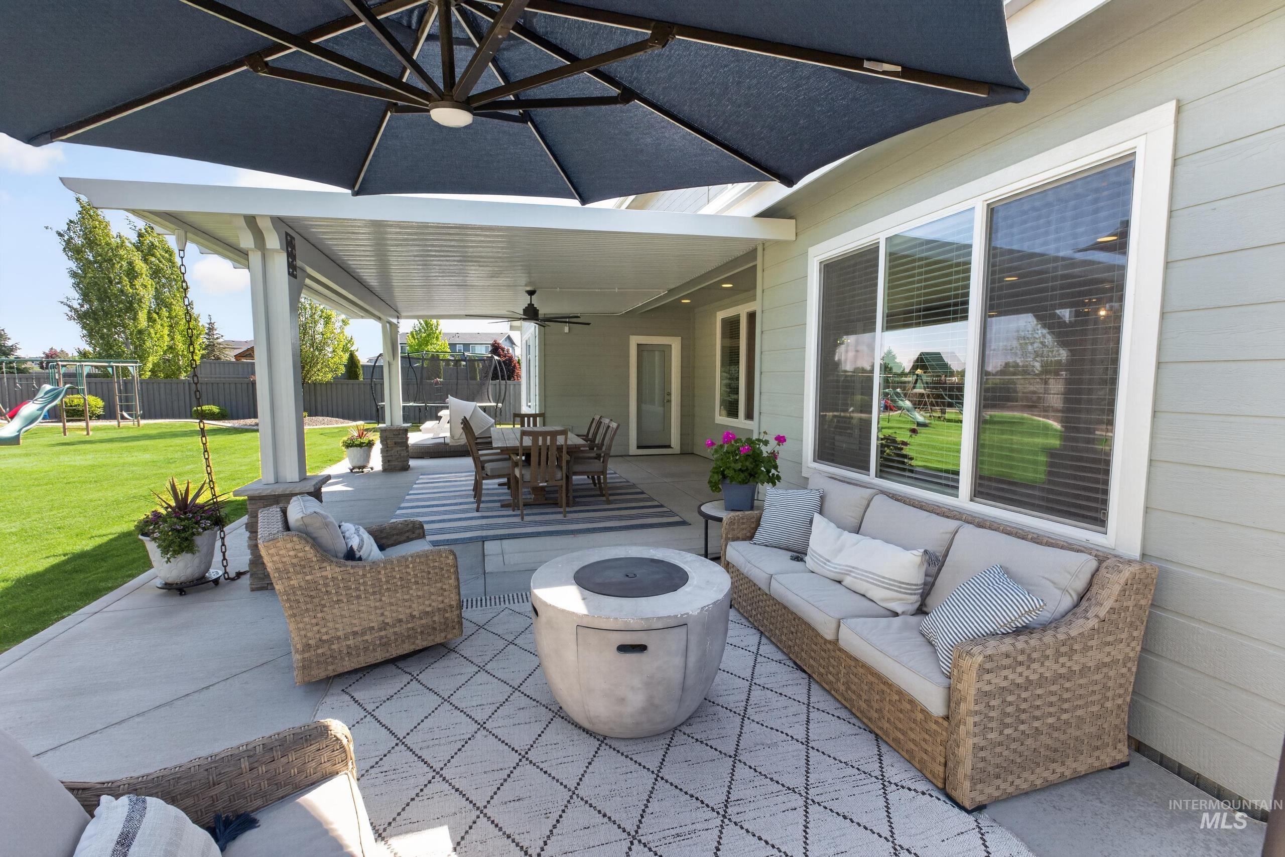 5966 S Astoria, Meridian, Idaho 83642, 5 Bedrooms, 3.5 Bathrooms, Residential For Sale, Price $975,000,MLS 98985354