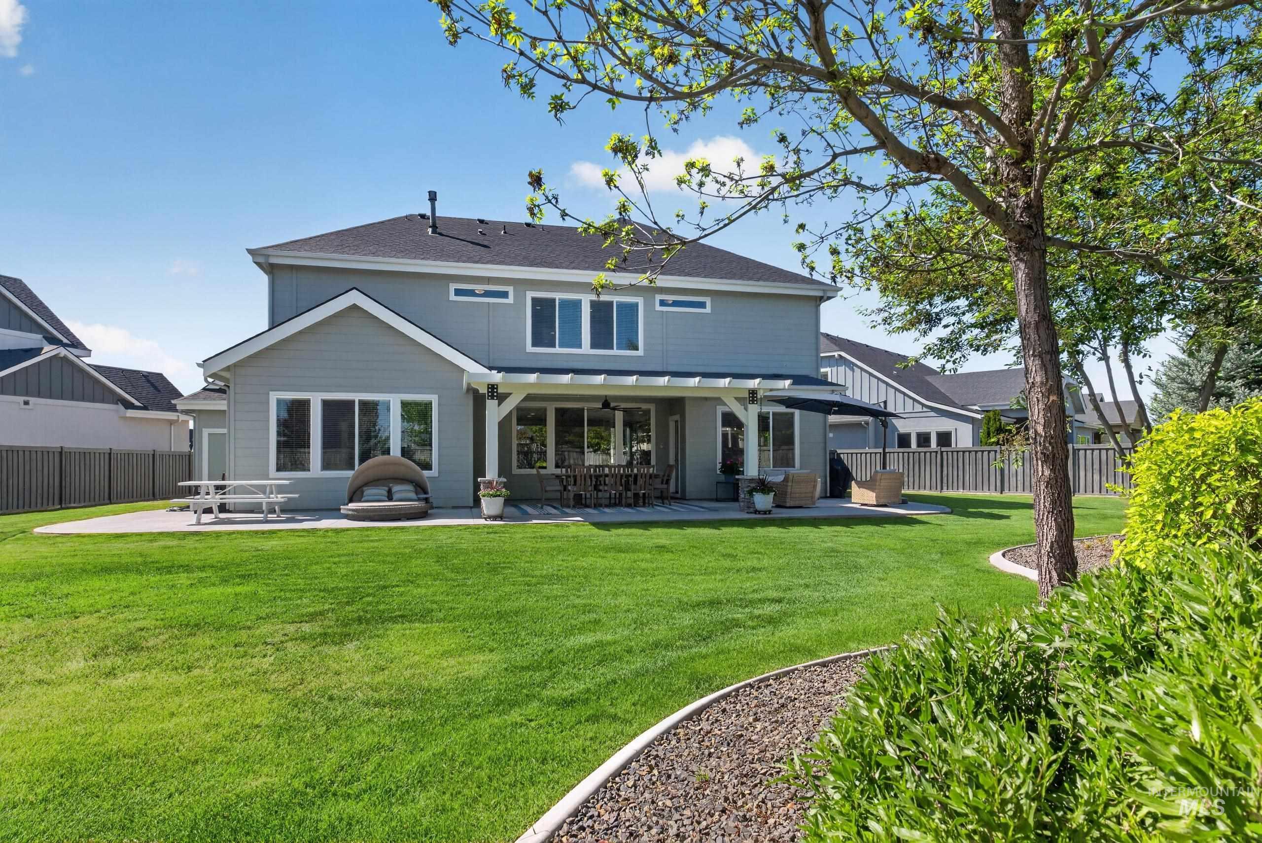 5966 S Astoria, Meridian, Idaho 83642, 5 Bedrooms, 3.5 Bathrooms, Residential For Sale, Price $975,000,MLS 98985354