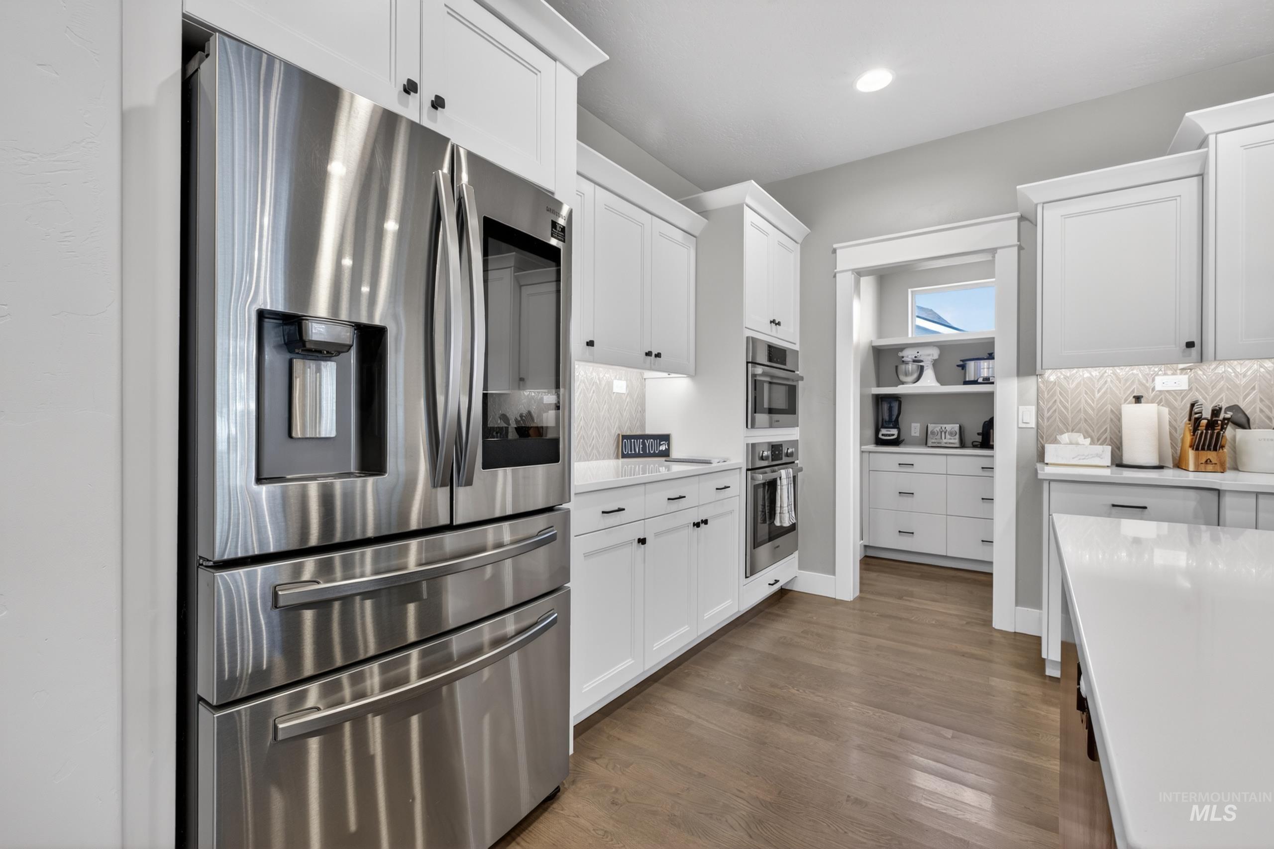 5966 S Astoria, Meridian, Idaho 83642, 5 Bedrooms, 3.5 Bathrooms, Residential For Sale, Price $975,000,MLS 98985354