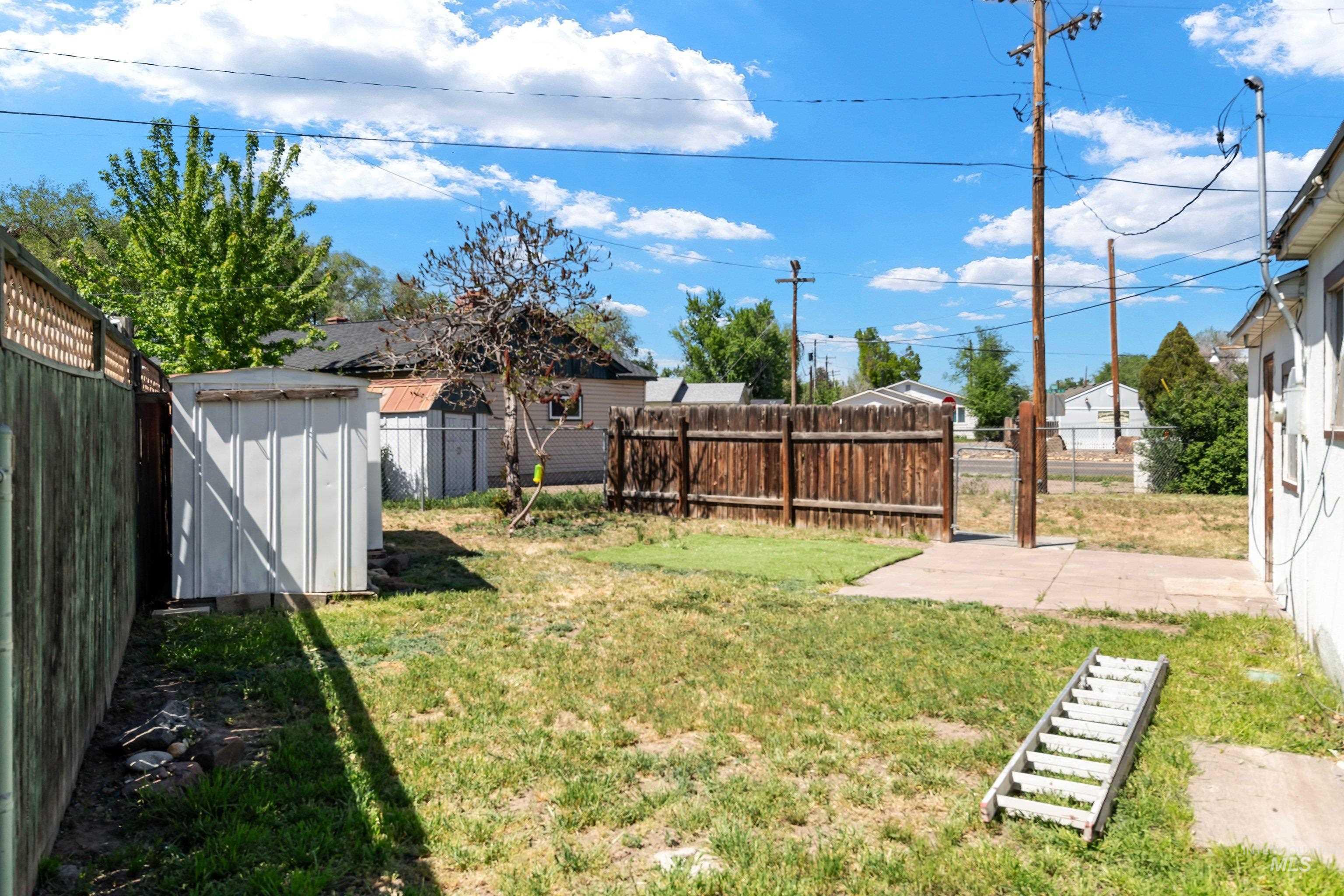 128 Mountain View Dr., Mountain Home, Idaho 83647, 3 Bedrooms, 1 Bathroom, Residential For Sale, Price $239,900,MLS 98985356
