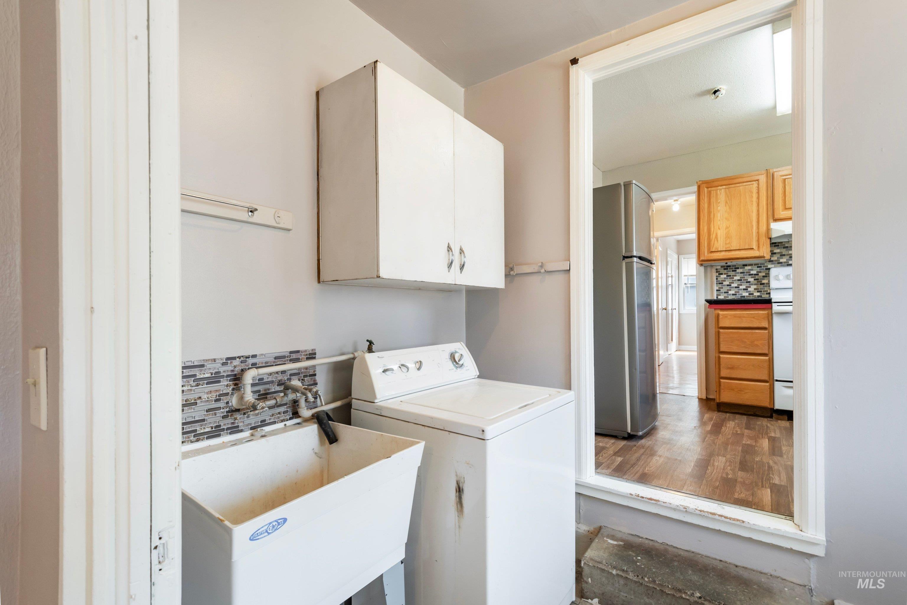 128 Mountain View Dr., Mountain Home, Idaho 83647, 3 Bedrooms, 1 Bathroom, Residential For Sale, Price $239,900,MLS 98985356