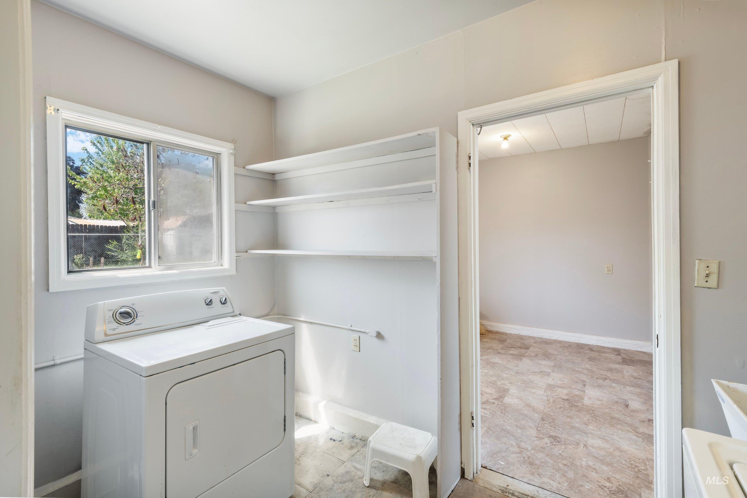 128 Mountain View Dr., Mountain Home, Idaho 83647, 3 Bedrooms, 1 Bathroom, Residential For Sale, Price $239,900,MLS 98985356