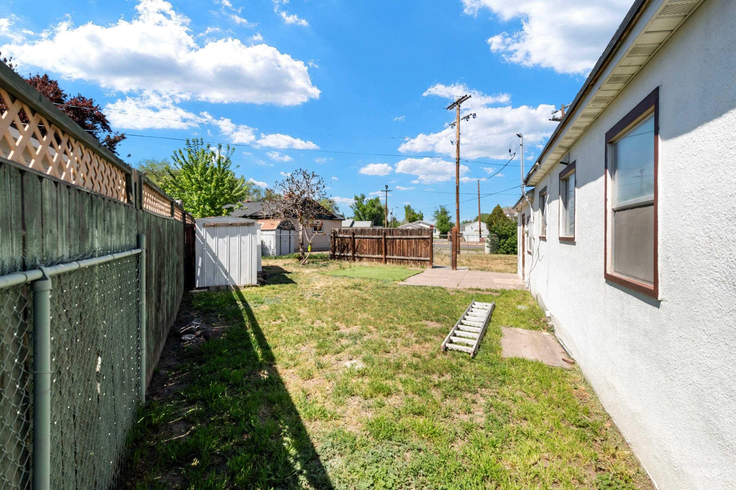128 Mountain View Dr., Mountain Home, Idaho 83647, 3 Bedrooms, 1 Bathroom, Residential For Sale, Price $239,900,MLS 98985356