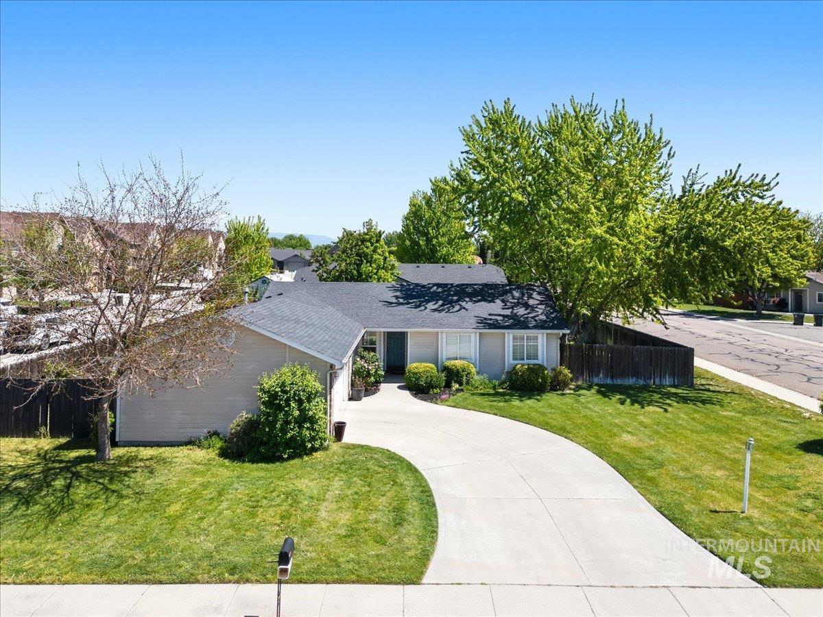 2560 N Richter Ave, Meridian, Idaho 83646, 3 Bedrooms, 2 Bathrooms, Residential For Sale, Price $415,000,MLS 98985357