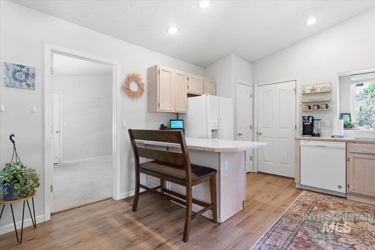 2560 N Richter Ave, Meridian, Idaho 83646, 3 Bedrooms, 2 Bathrooms, Residential For Sale, Price $415,000,MLS 98985357