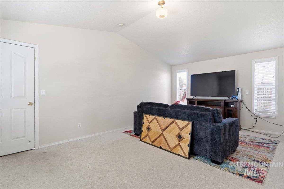 2560 N Richter Ave, Meridian, Idaho 83646, 3 Bedrooms, 2 Bathrooms, Residential For Sale, Price $415,000,MLS 98985357