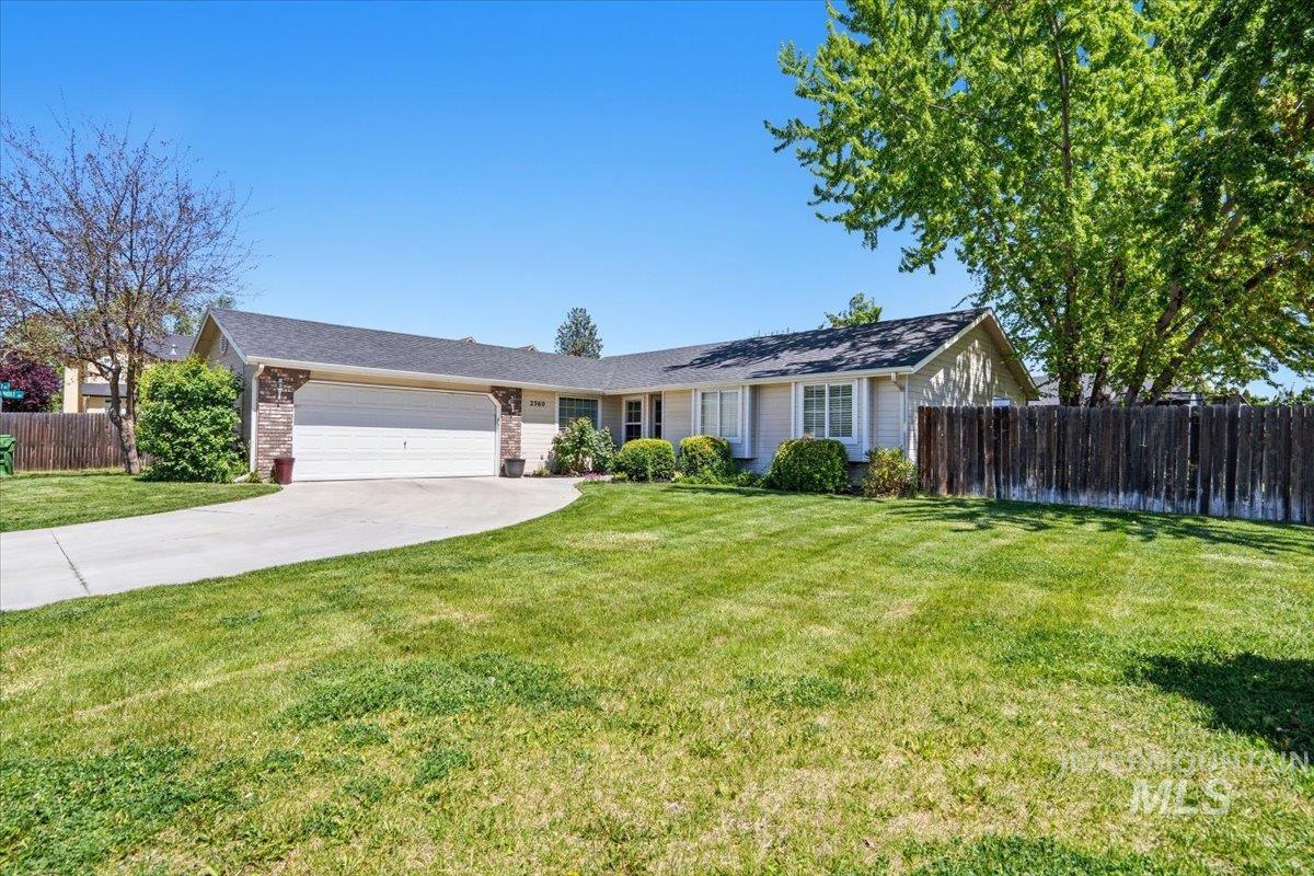 2560 N Richter Ave, Meridian, Idaho 83646, 3 Bedrooms, 2 Bathrooms, Residential For Sale, Price $415,000,MLS 98985357
