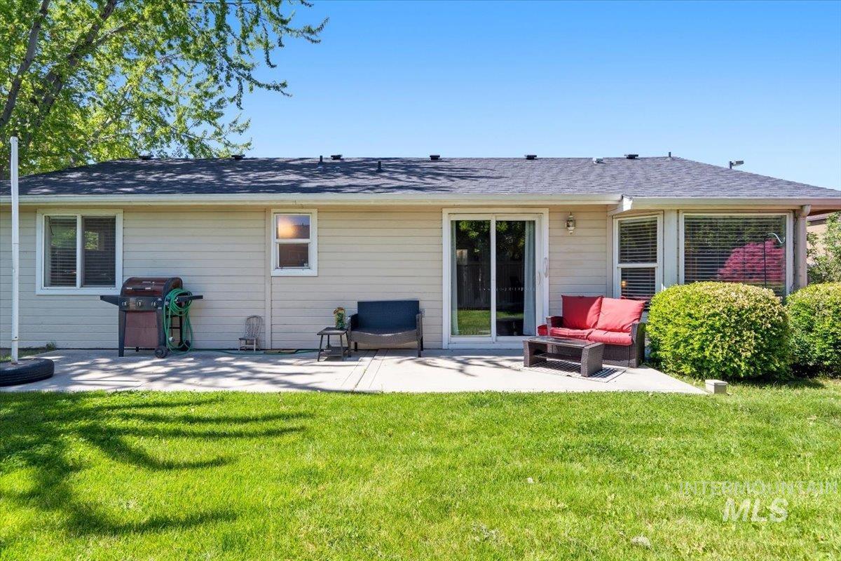 2560 N Richter Ave, Meridian, Idaho 83646, 3 Bedrooms, 2 Bathrooms, Residential For Sale, Price $415,000,MLS 98985357
