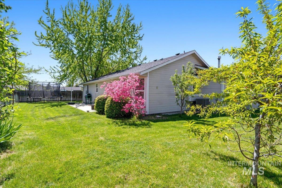 2560 N Richter Ave, Meridian, Idaho 83646, 3 Bedrooms, 2 Bathrooms, Residential For Sale, Price $415,000,MLS 98985357