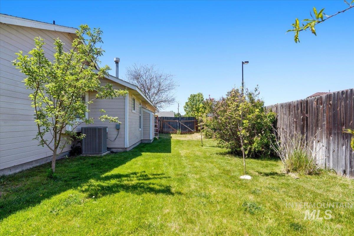 2560 N Richter Ave, Meridian, Idaho 83646, 3 Bedrooms, 2 Bathrooms, Residential For Sale, Price $415,000,MLS 98985357