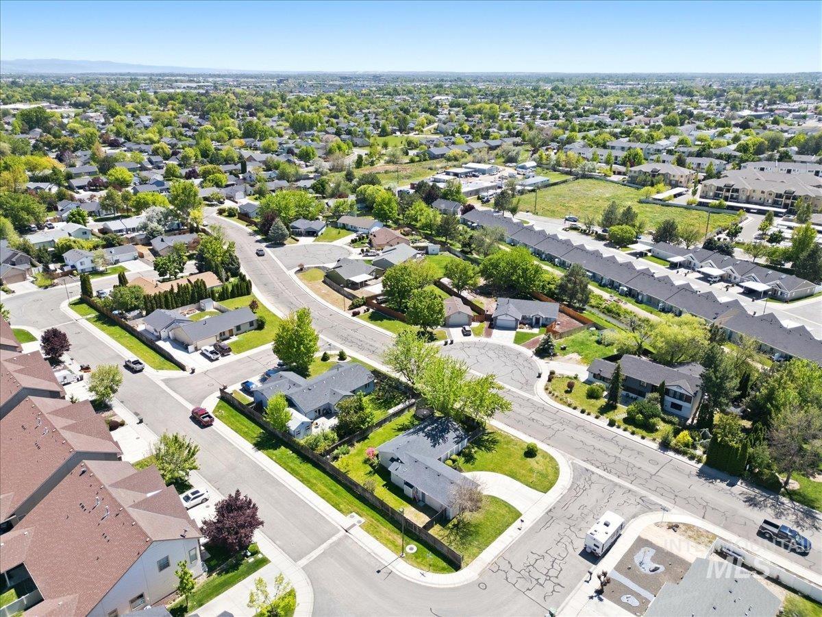 2560 N Richter Ave, Meridian, Idaho 83646, 3 Bedrooms, 2 Bathrooms, Residential For Sale, Price $415,000,MLS 98985357