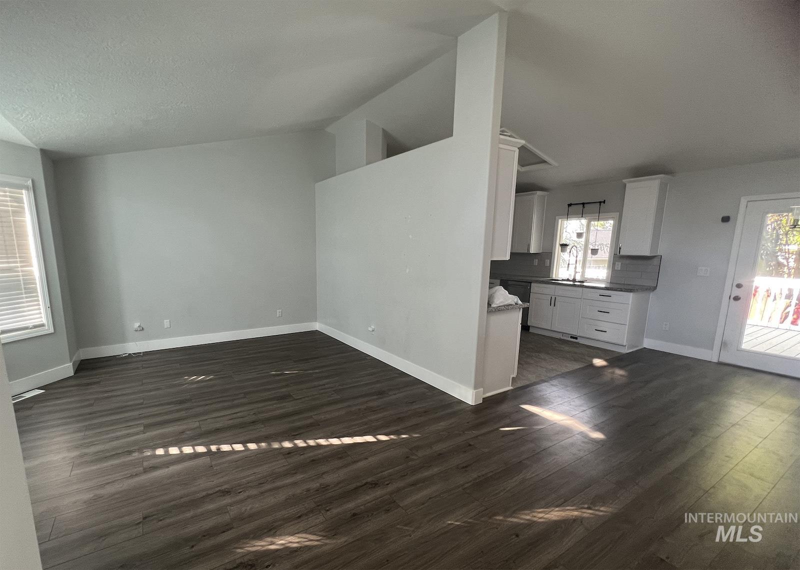 1344 N Crestmont Dr, Meridian, Idaho 83642, 4 Bedrooms, 3 Bathrooms, Residential For Sale, Price $515,900,MLS 98985359