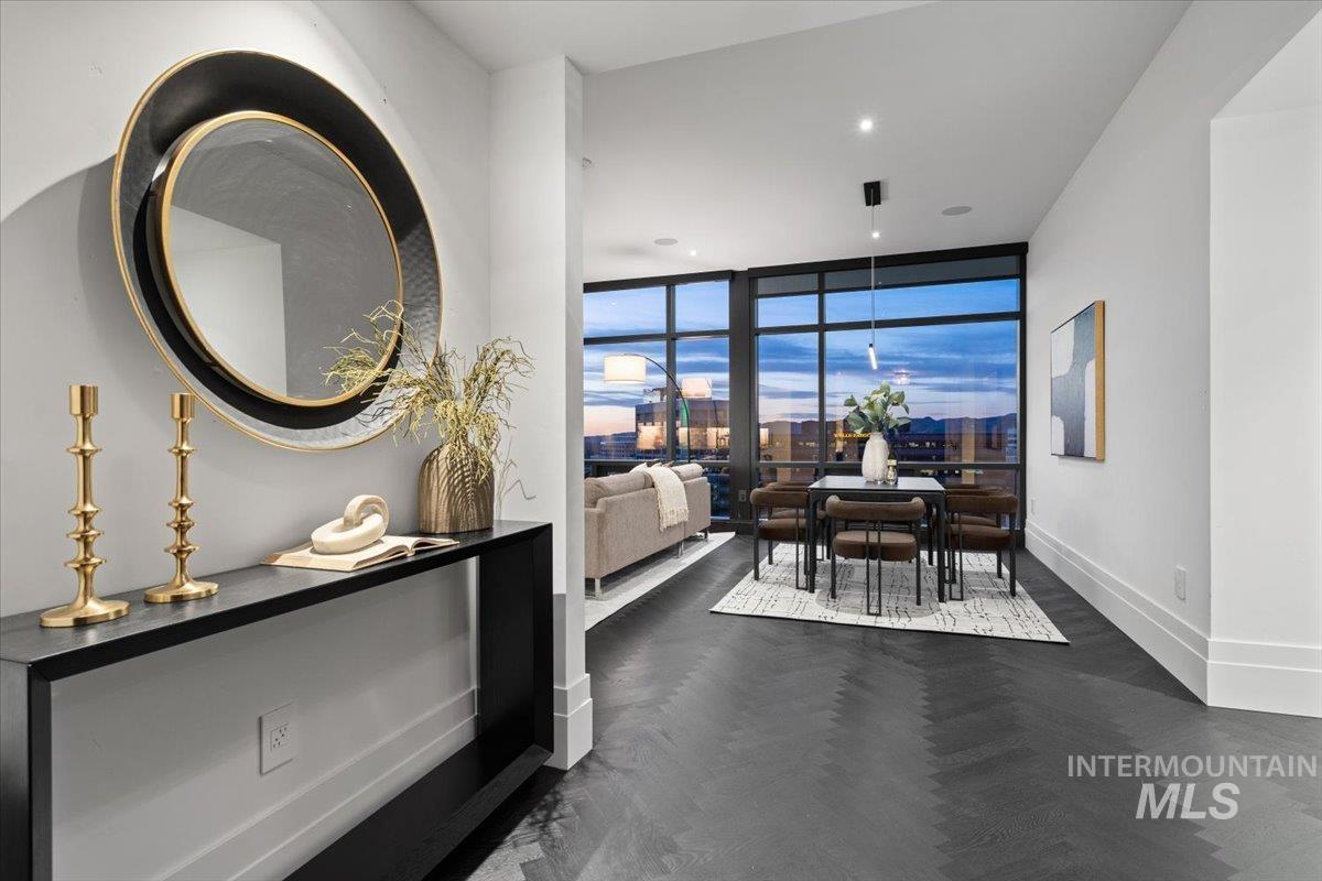 255 S Capitol Blvd, Boise, Idaho 83702, 2 Bedrooms, 2 Bathrooms, Residential For Sale, Price $1,299,000,MLS 98985360