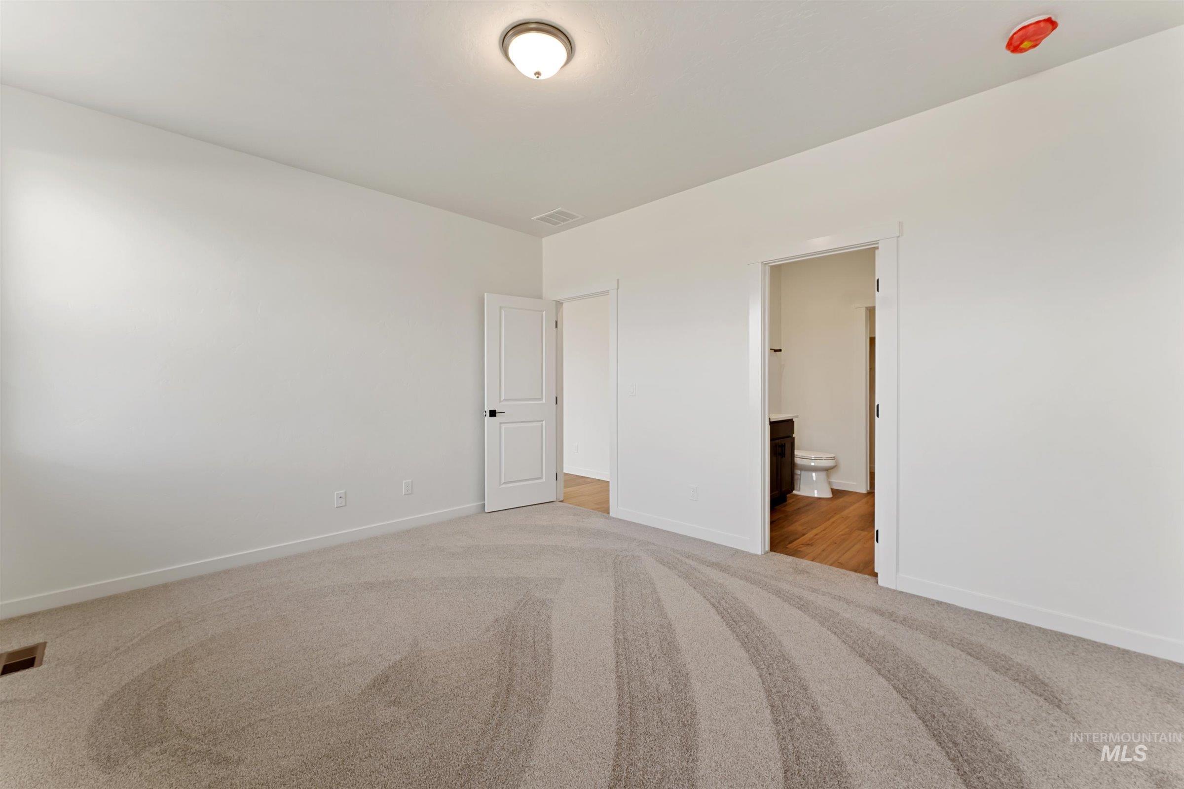 19469 N Summerville Way, Nampa, Idaho 83687, 3 Bedrooms, 2 Bathrooms, Residential For Sale, Price $399,643,MLS 98985361