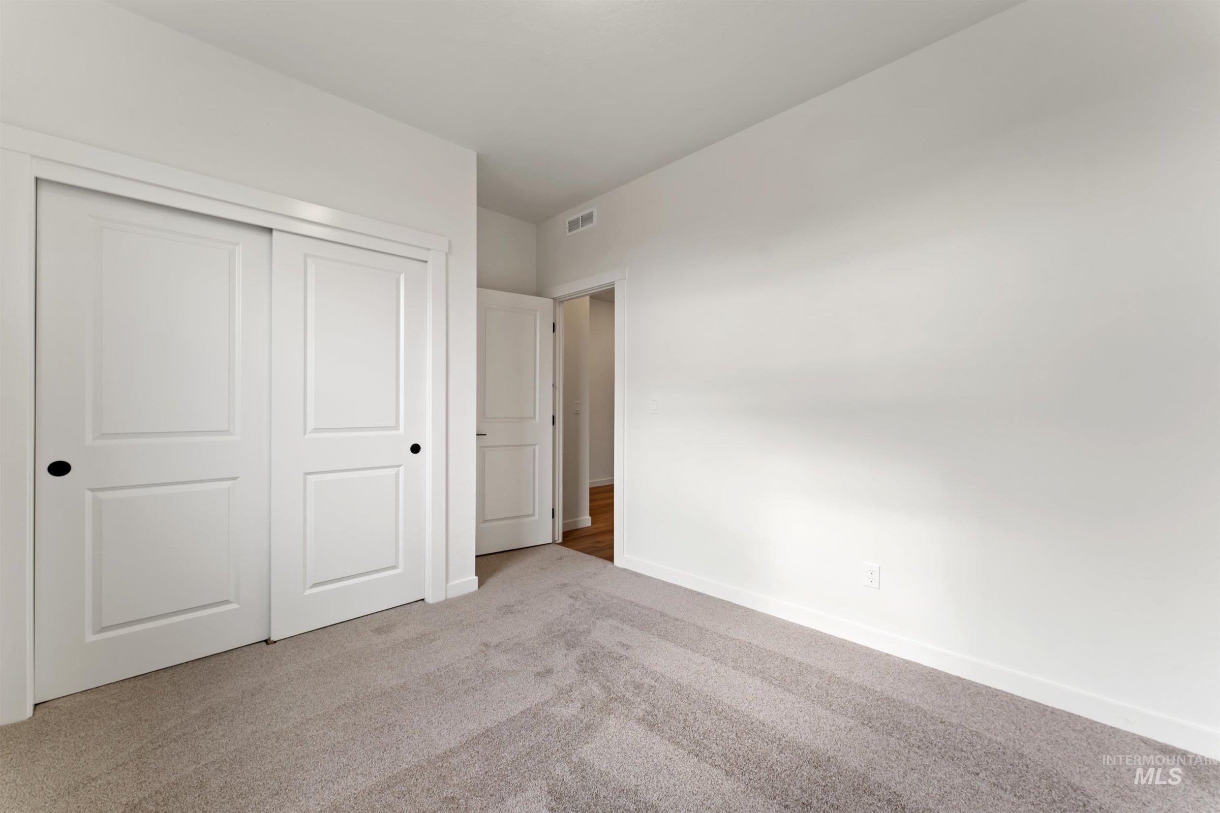 19469 N Summerville Way, Nampa, Idaho 83687, 3 Bedrooms, 2 Bathrooms, Residential For Sale, Price $399,643,MLS 98985361
