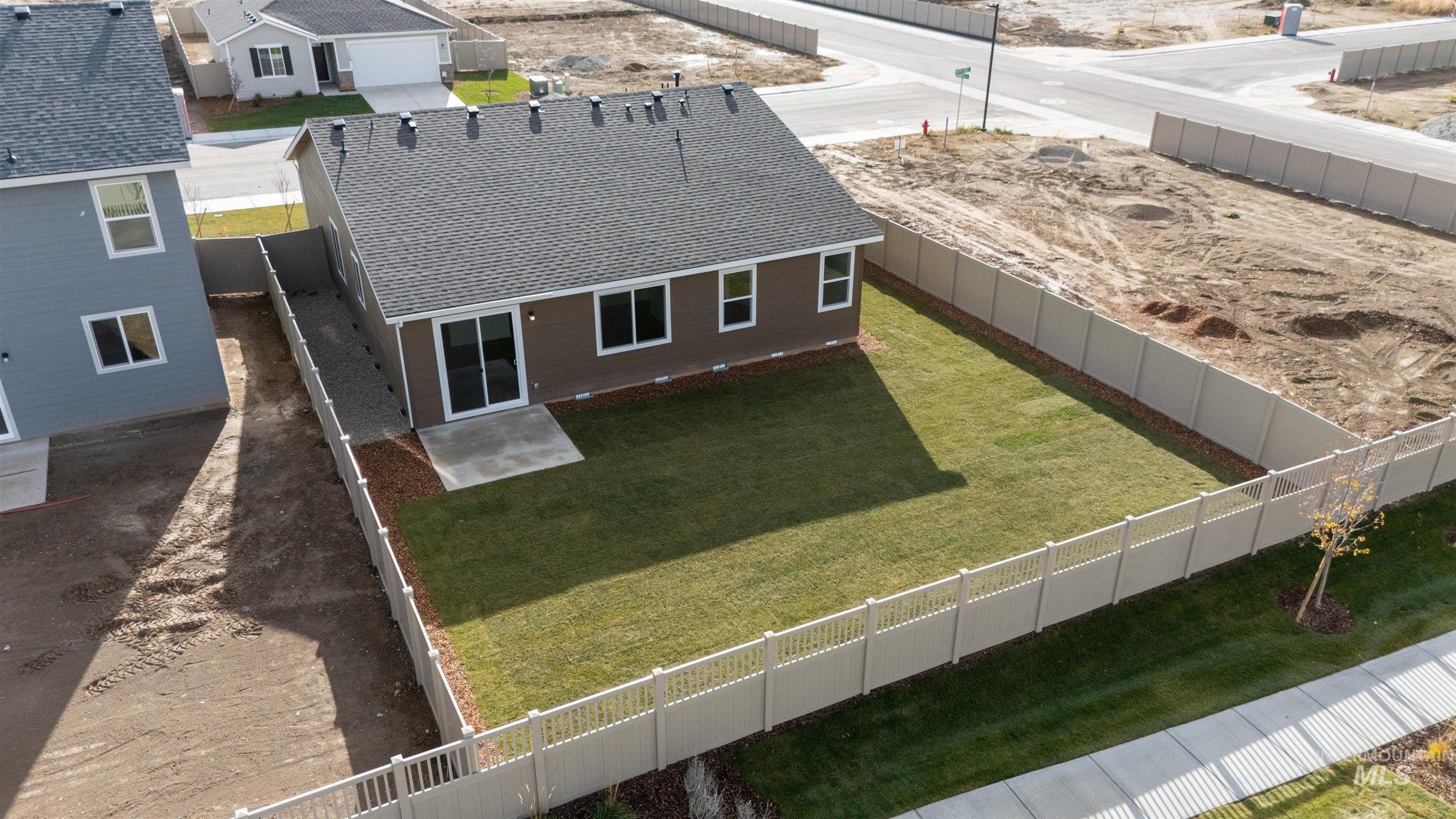 19469 N Summerville Way, Nampa, Idaho 83687, 3 Bedrooms, 2 Bathrooms, Residential For Sale, Price $399,643,MLS 98985361