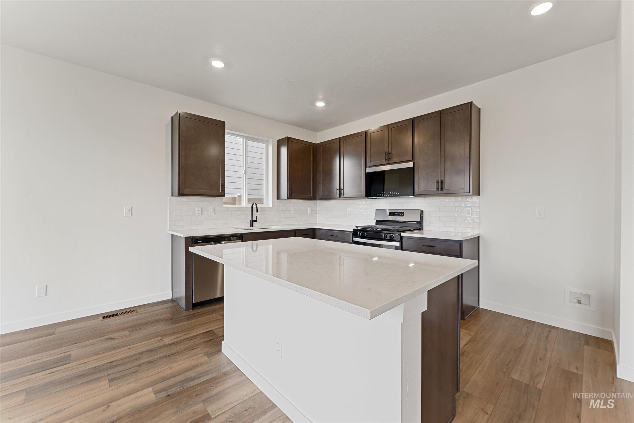 19469 N Summerville Way, Nampa, Idaho 83687, 3 Bedrooms, 2 Bathrooms, Residential For Sale, Price $399,643,MLS 98985361